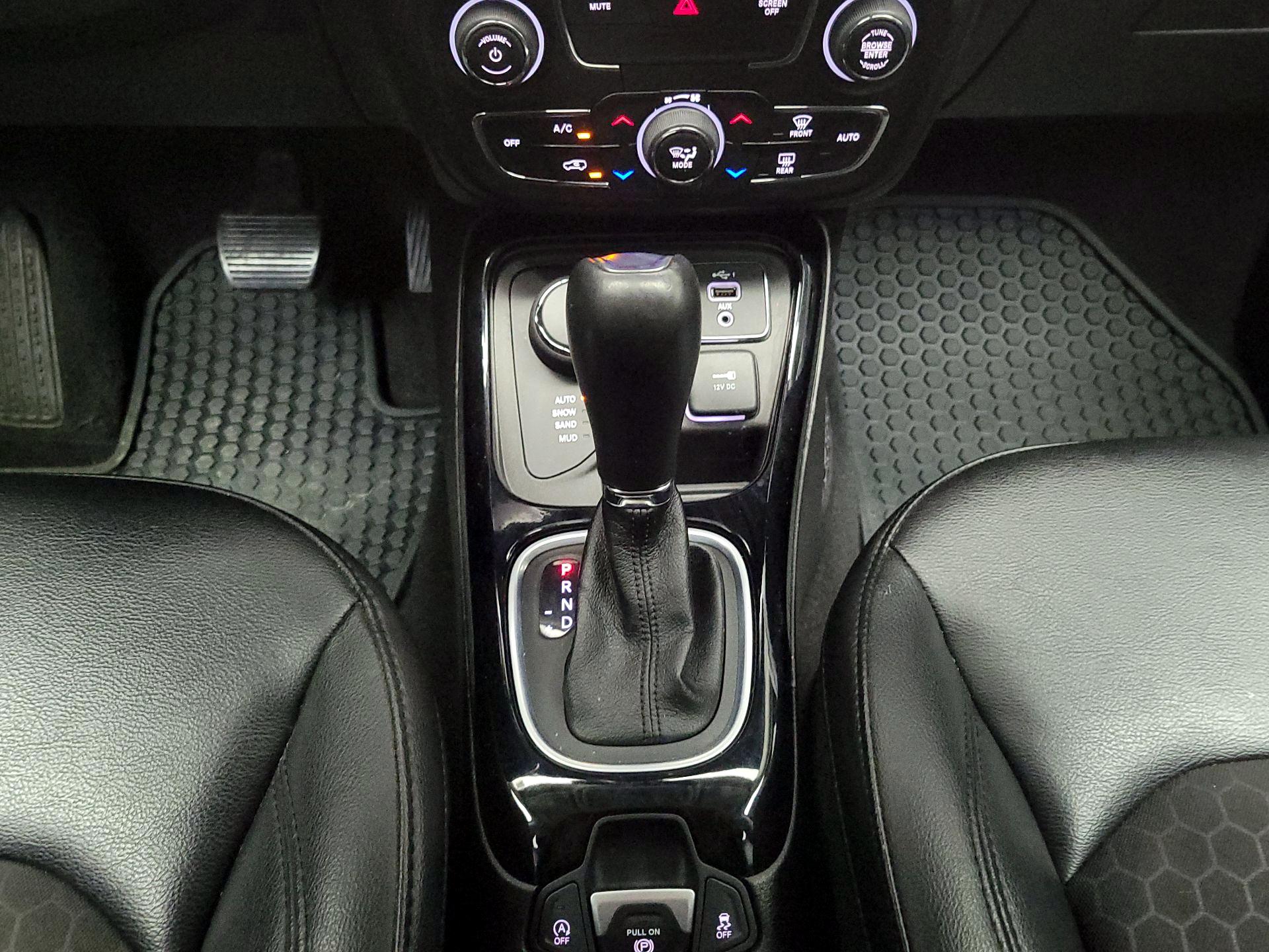Thumbnail: 2021 Jeep Compass - 17