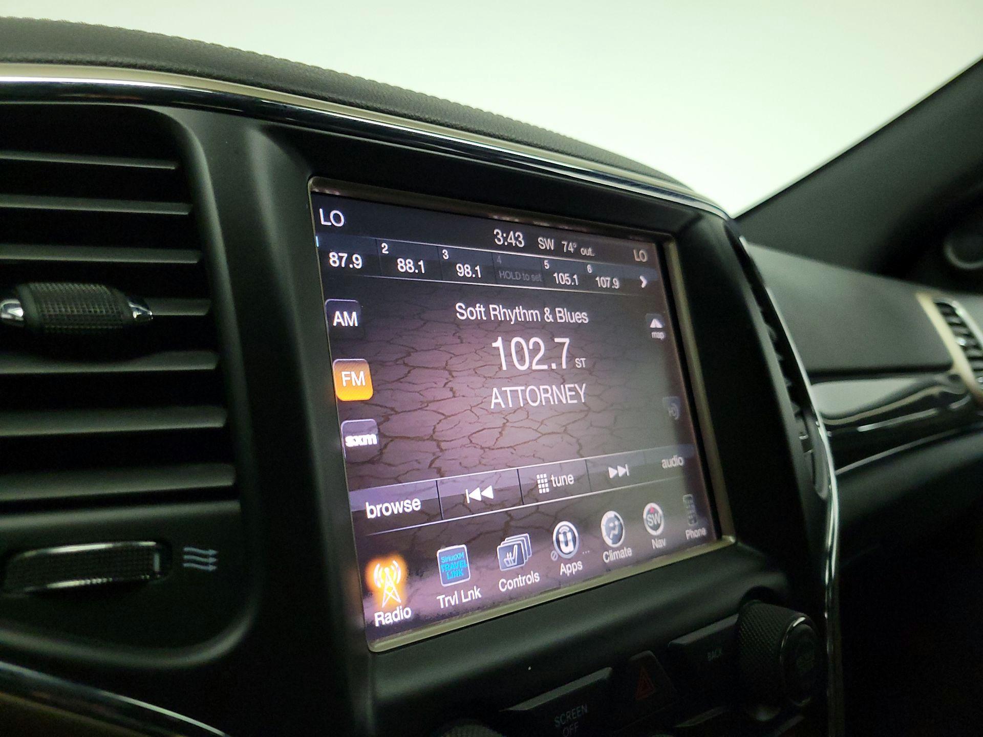 Thumbnail: 2016 Jeep Grand Cherokee - 16