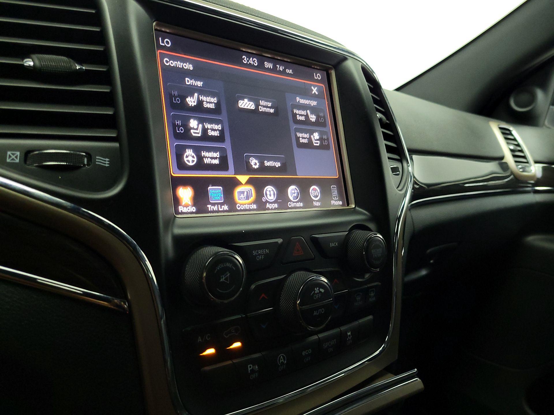 Thumbnail: 2016 Jeep Grand Cherokee - 17