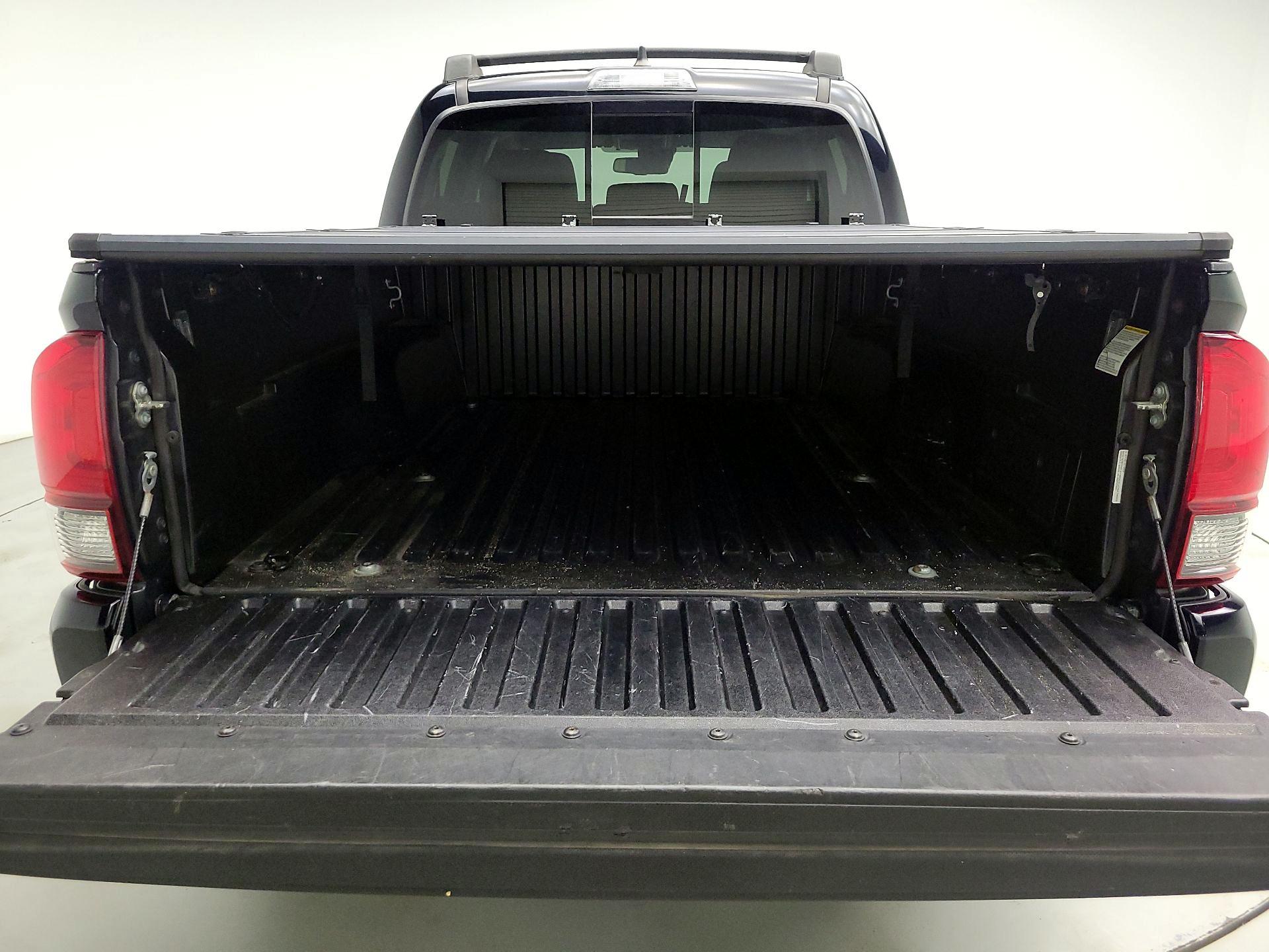 Thumbnail: 2020 Toyota Tacoma - 20