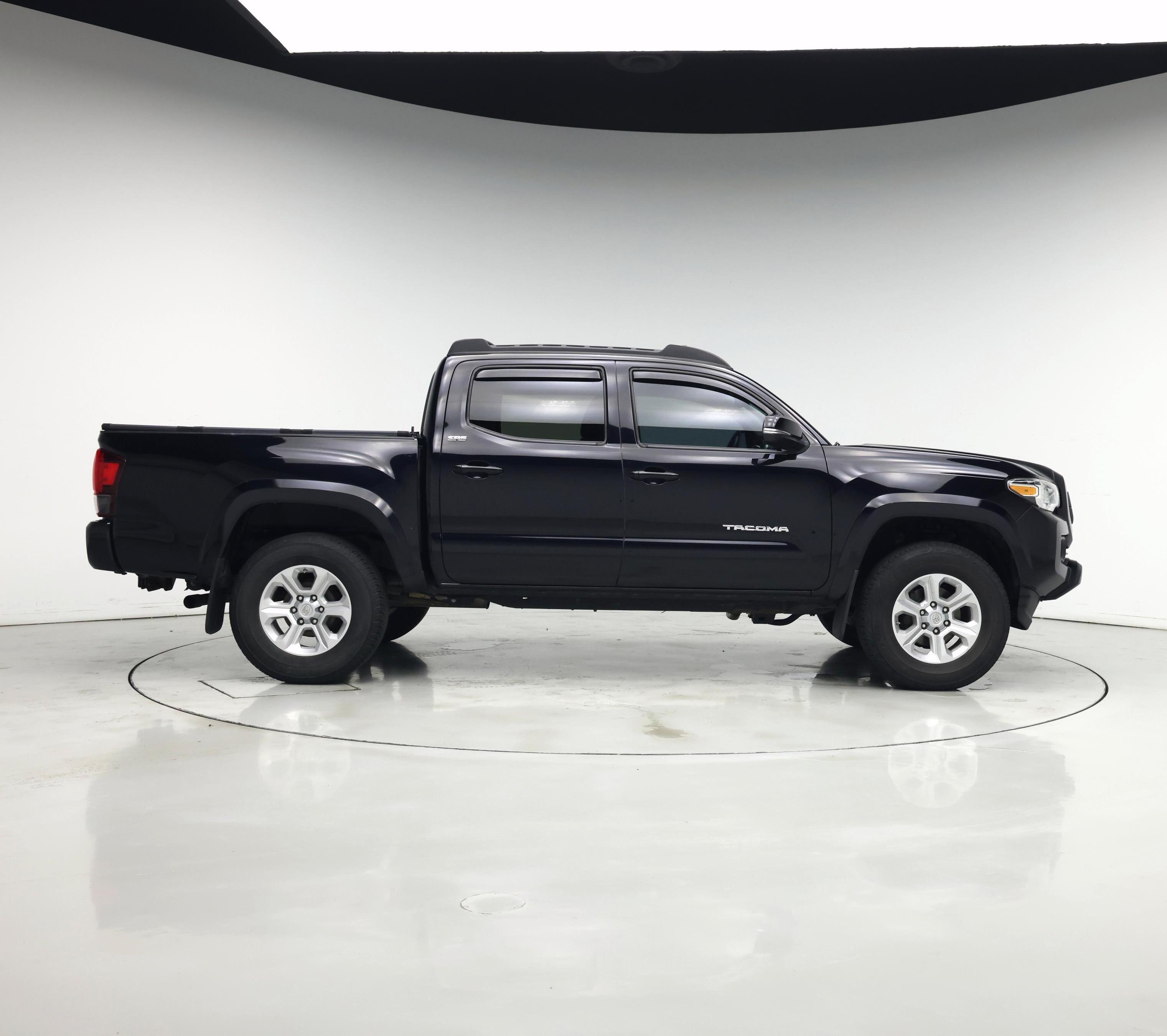 Thumbnail: 2020 Toyota Tacoma - 7