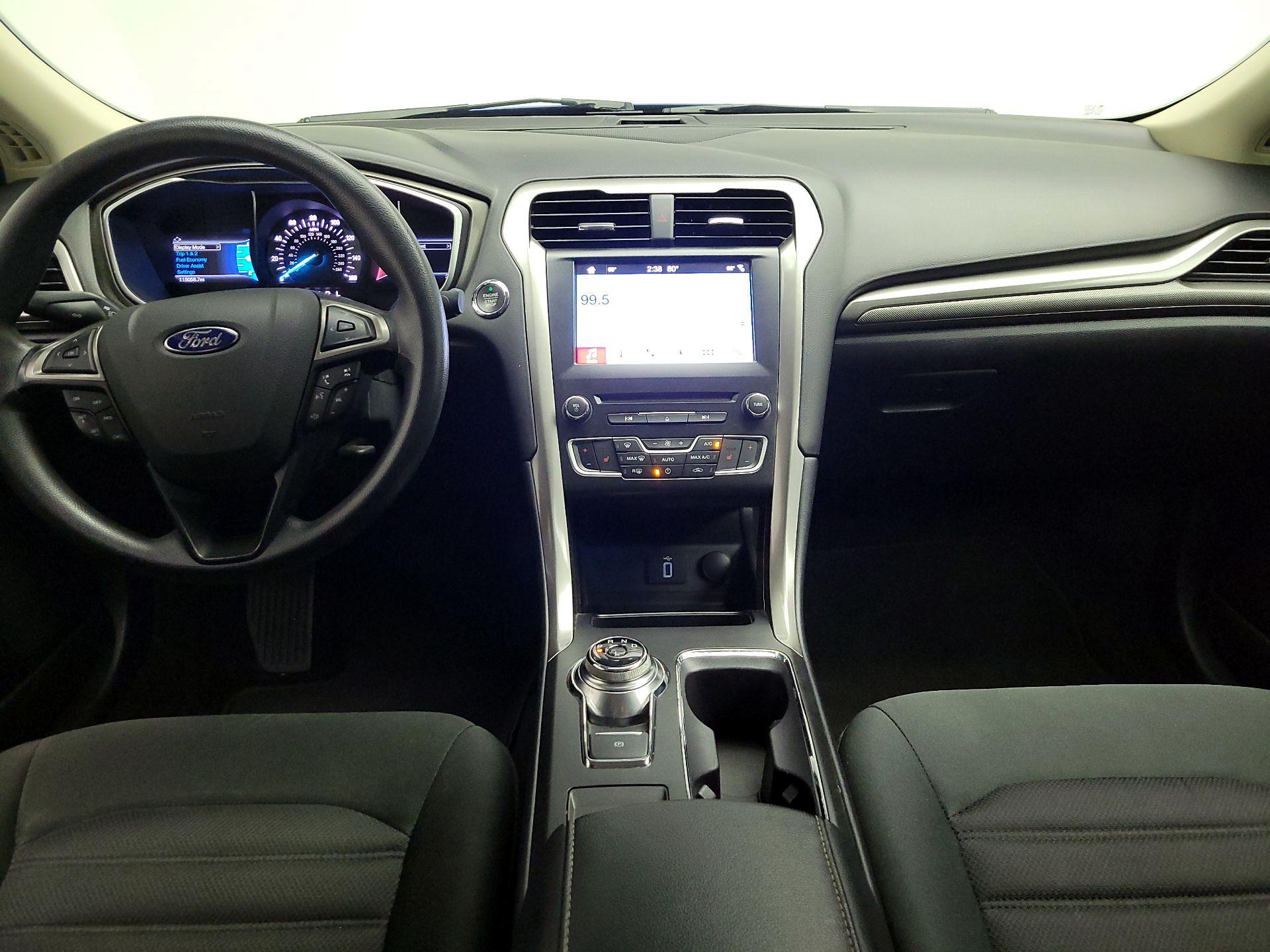 Thumbnail: 2017 Ford Fusion - 9