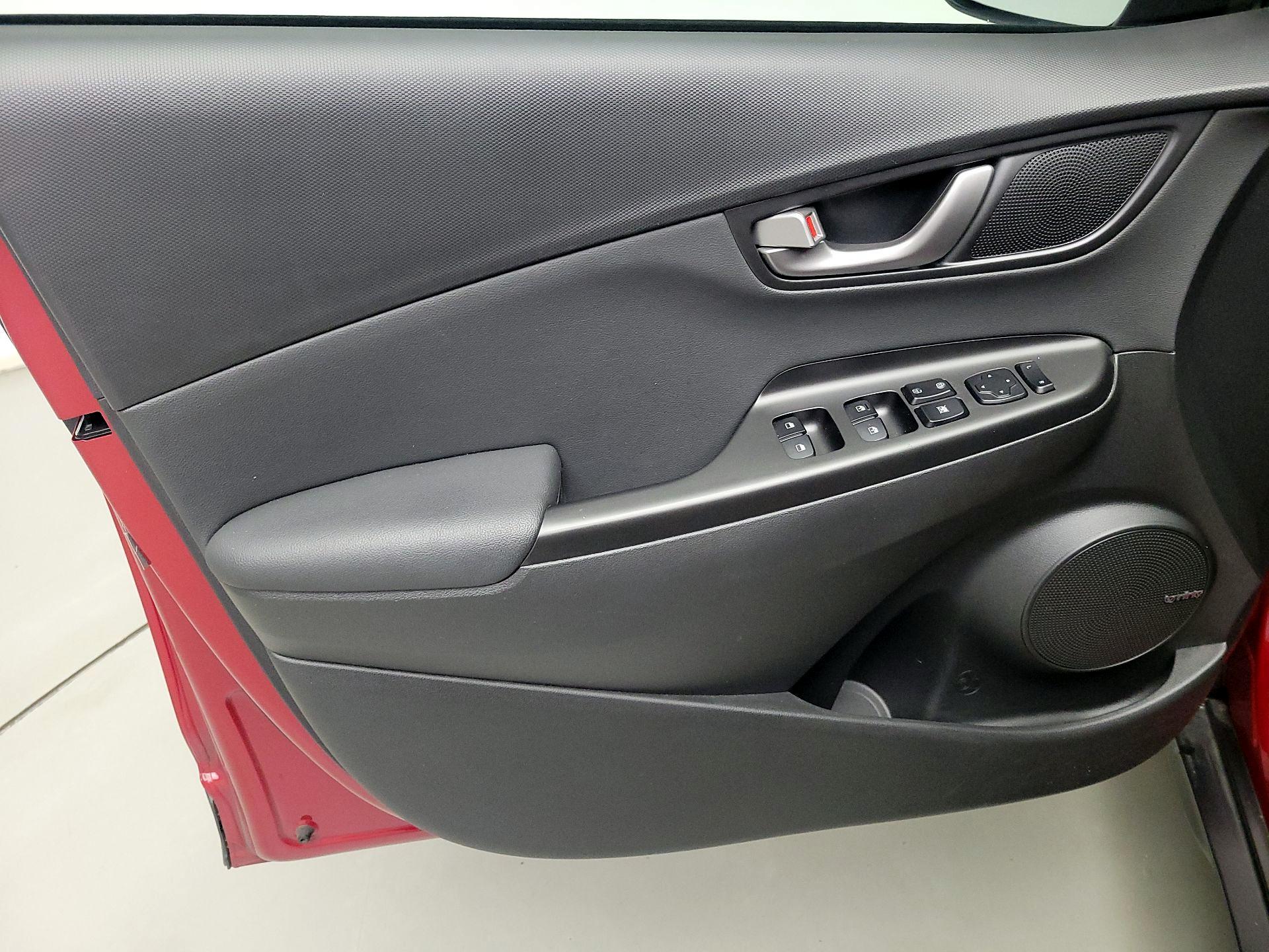 Thumbnail: 2020 Hyundai Kona - 12
