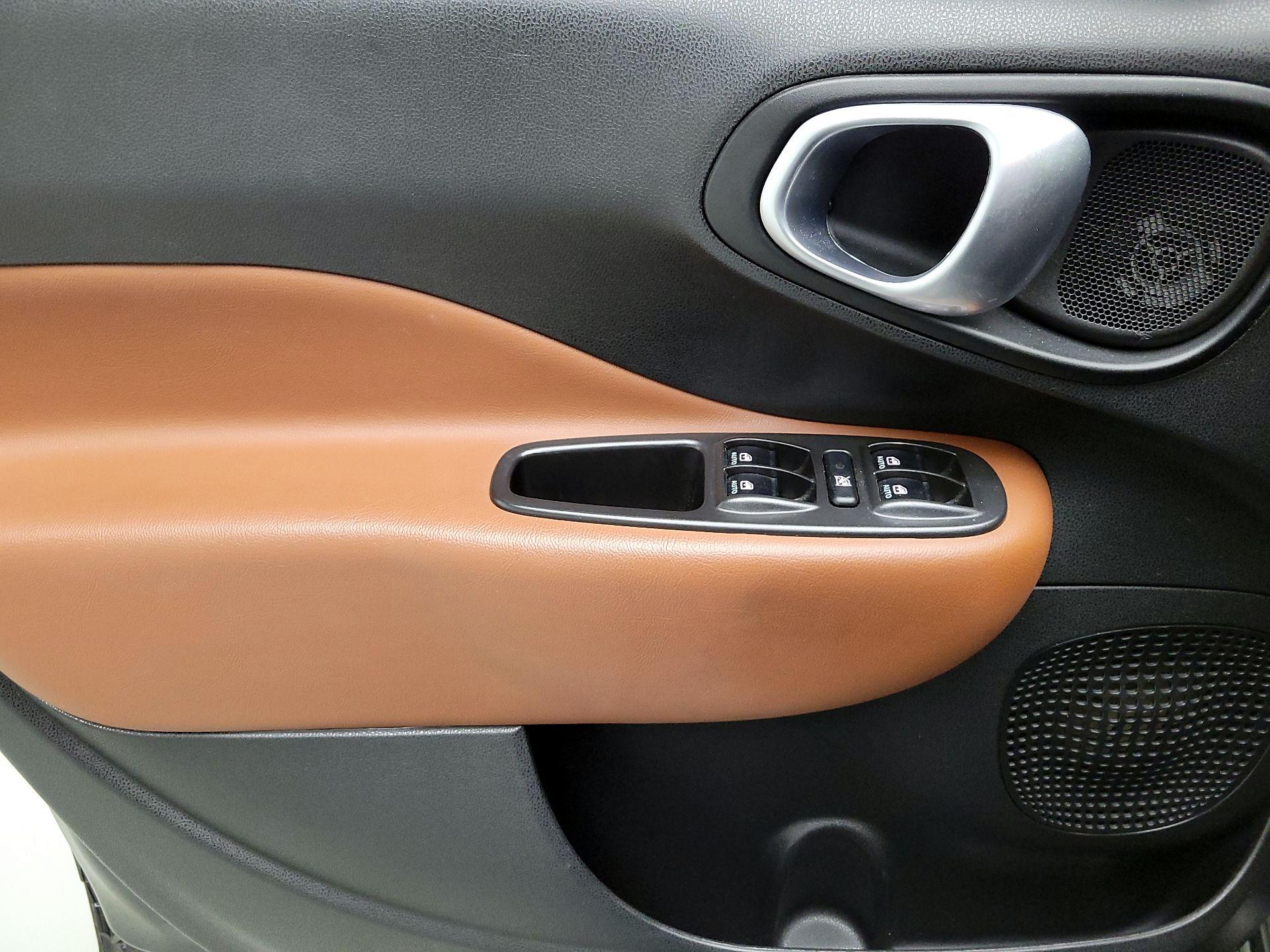 Thumbnail: 2016 Fiat 500L - 12