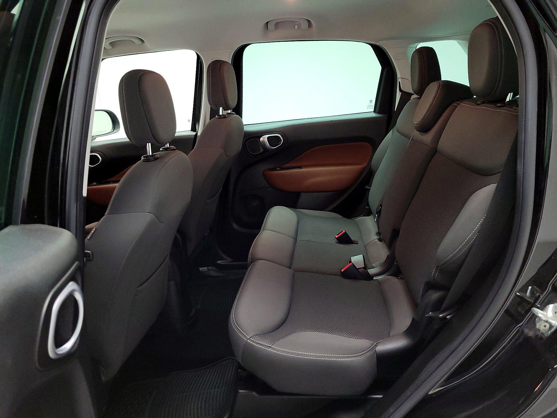 Thumbnail: 2016 Fiat 500L - 19