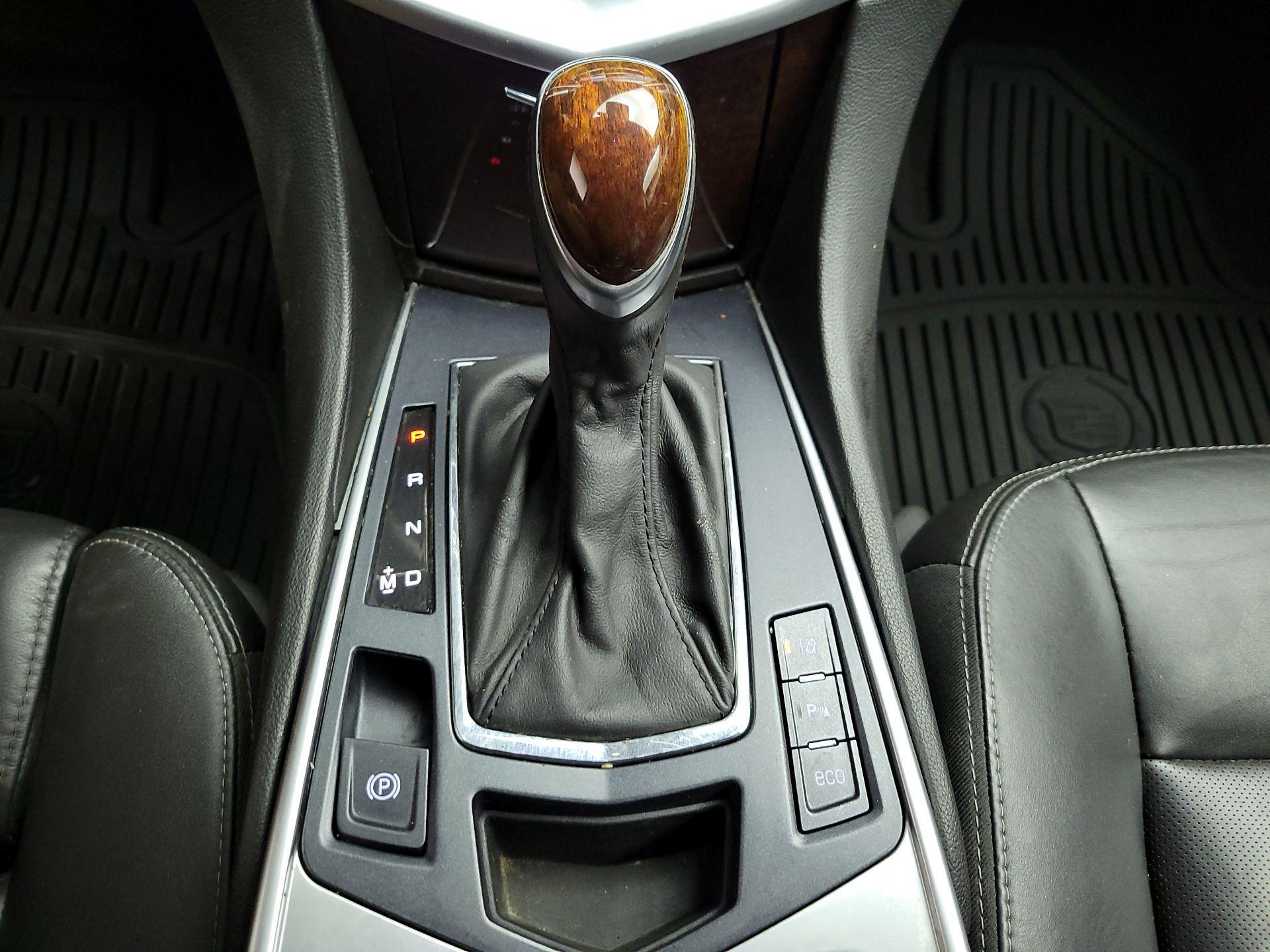 Thumbnail: 2015 Cadillac SRX - 17