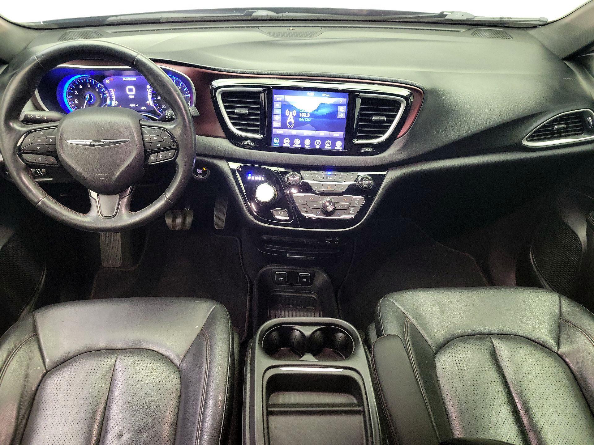 Thumbnail: 2020 Chrysler Pacifica - 9