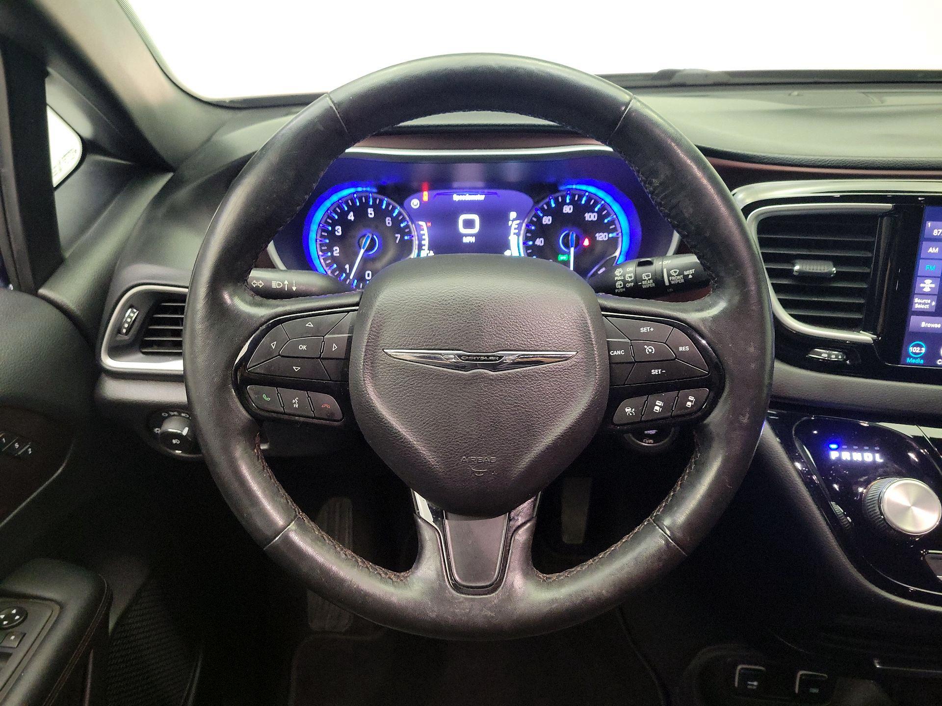 Thumbnail: 2020 Chrysler Pacifica - 10