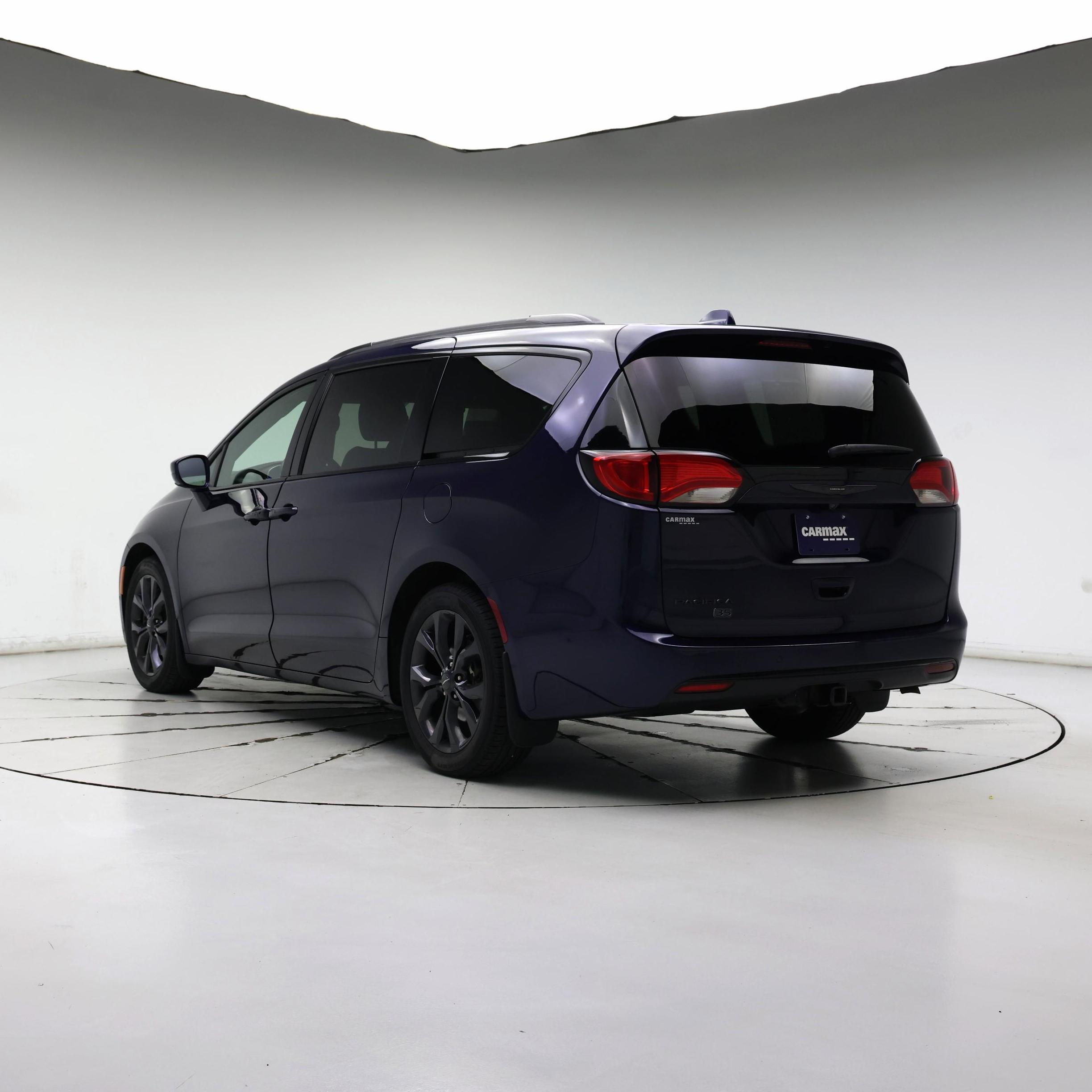Thumbnail: 2020 Chrysler Pacifica - 2