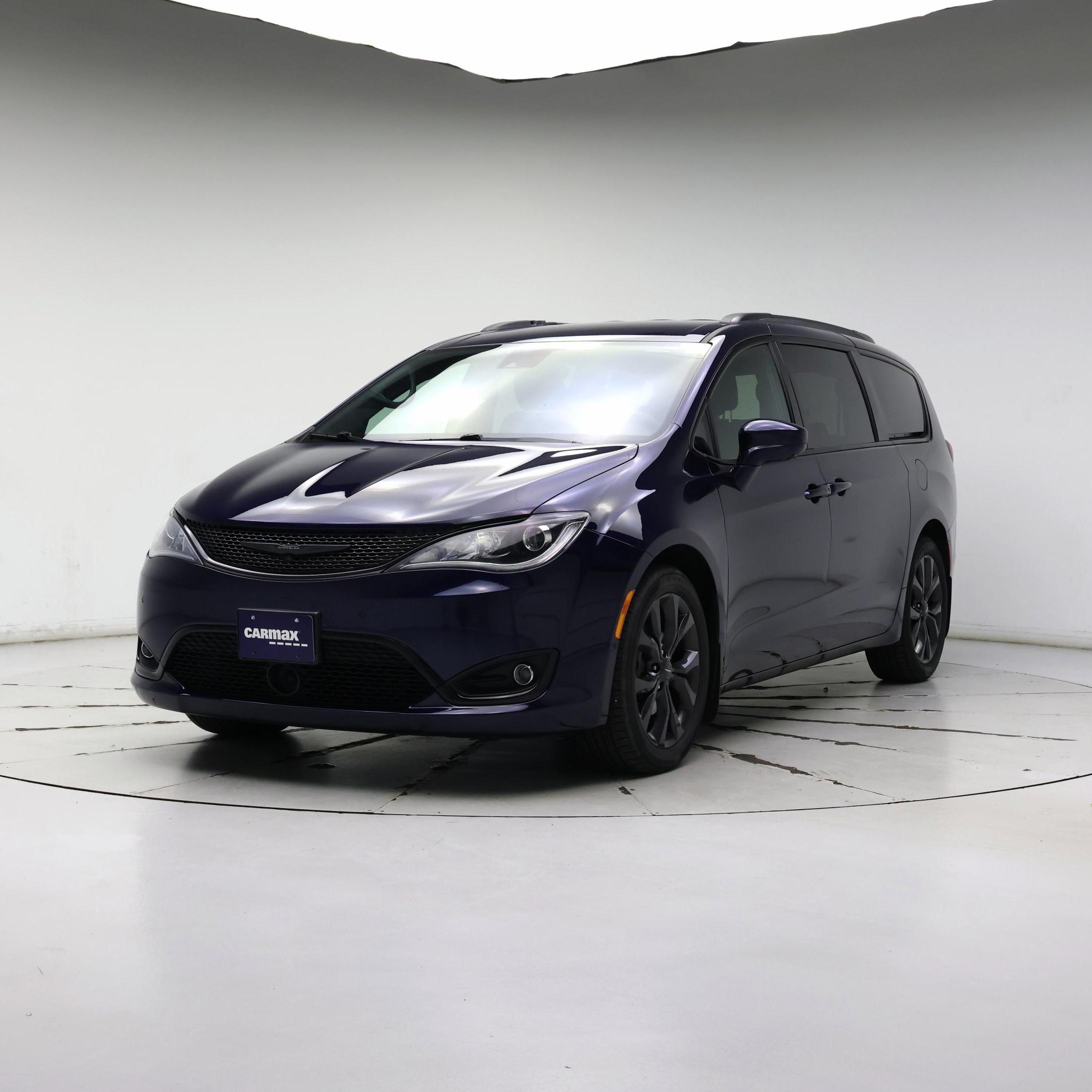 Thumbnail: 2020 Chrysler Pacifica - 4