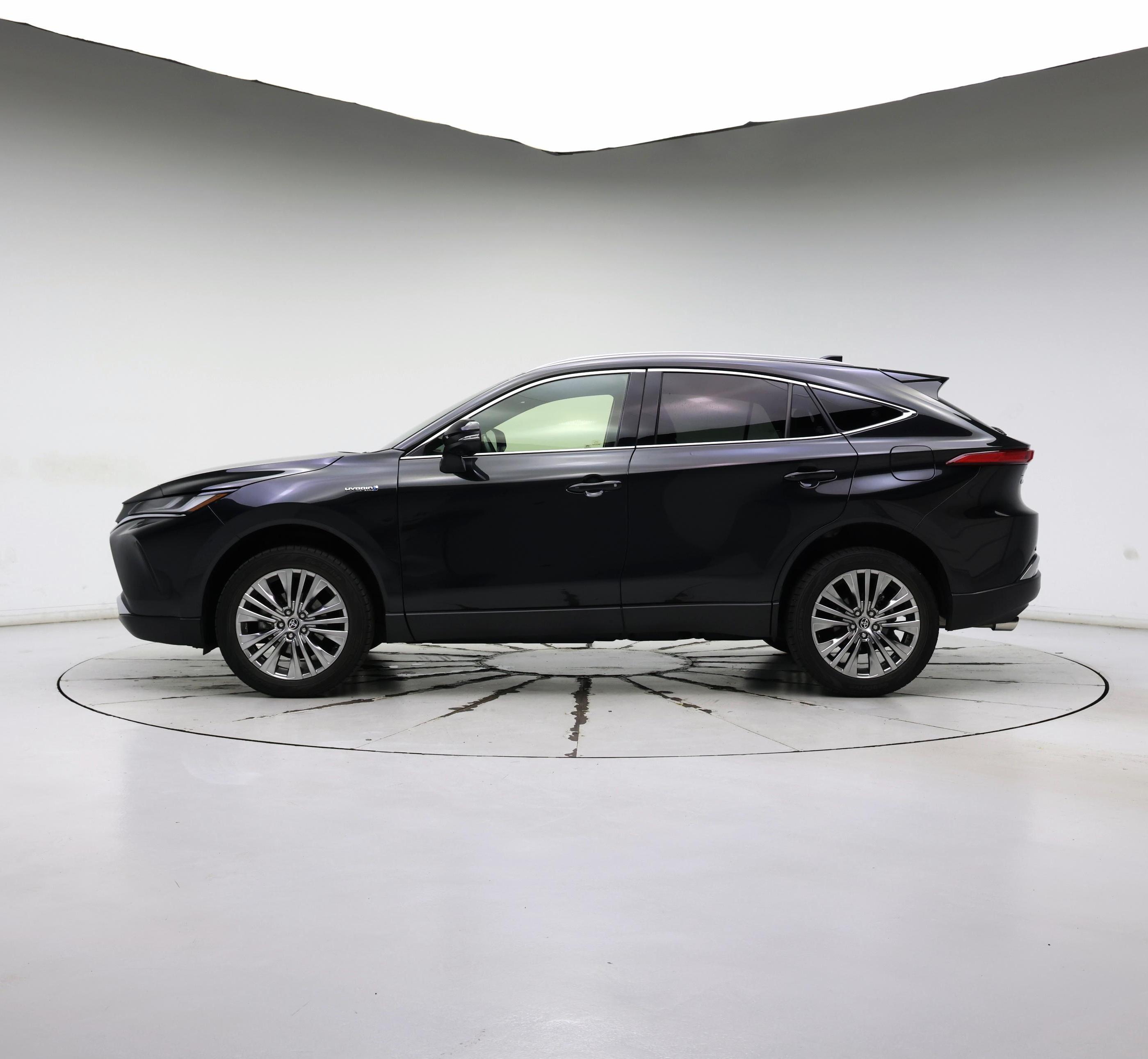 Thumbnail: 2021 Toyota Venza - 3
