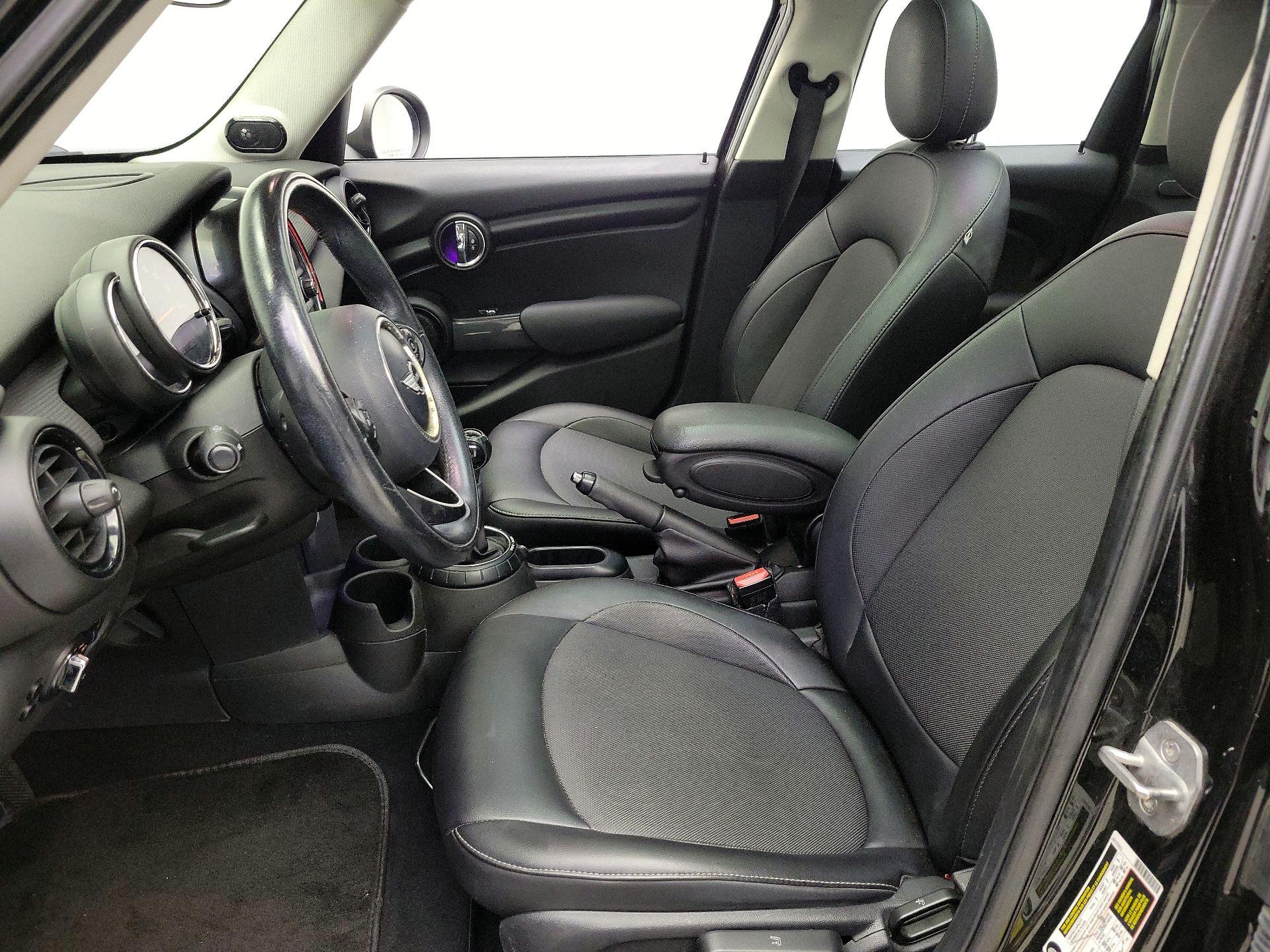 Thumbnail: 2015 MINI Cooper Hardtop - 11