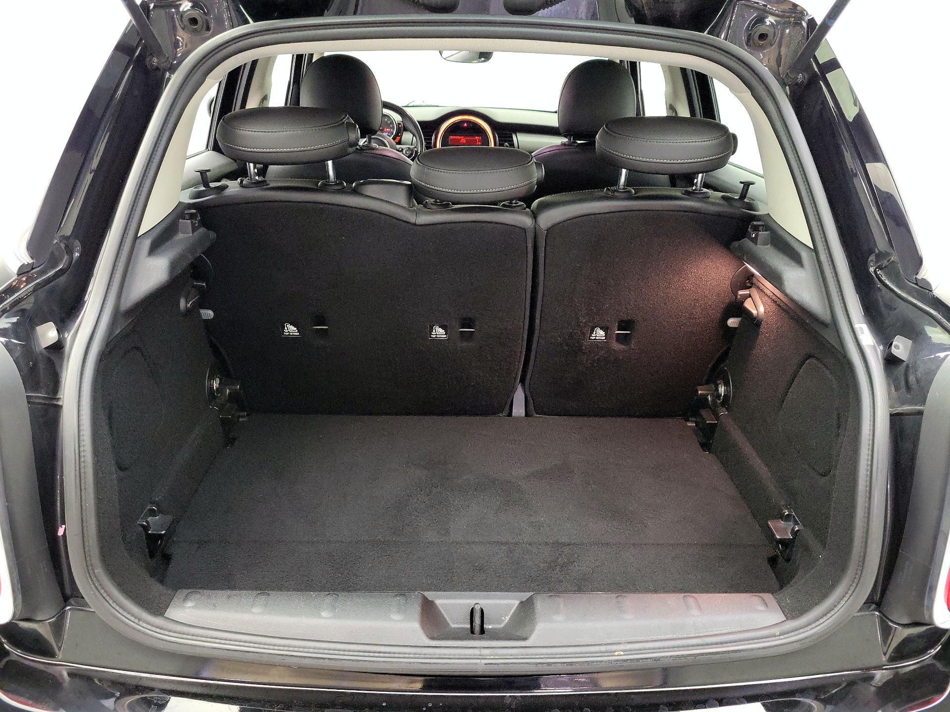 Thumbnail: 2015 MINI Cooper Hardtop - 19