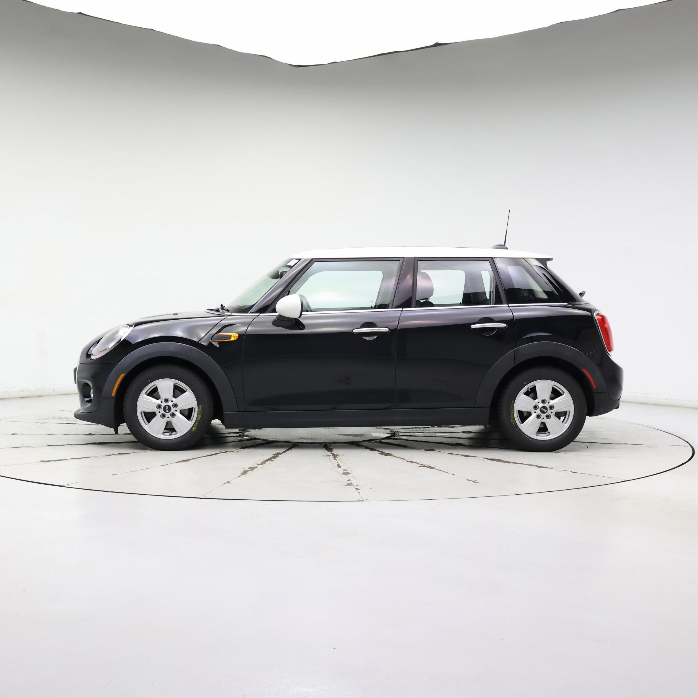 Thumbnail: 2015 MINI Cooper Hardtop - 3