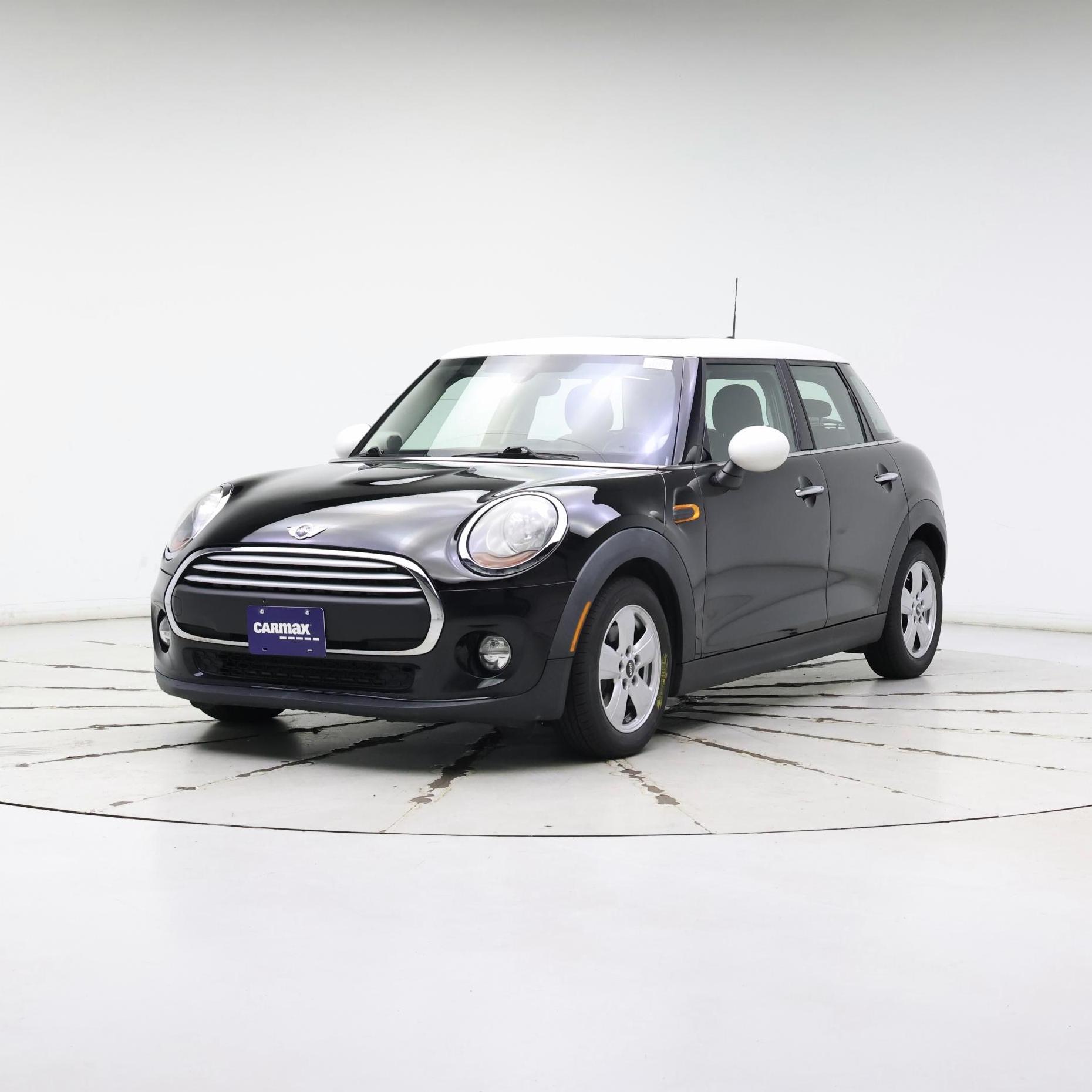 Thumbnail: 2015 MINI Cooper Hardtop - 4