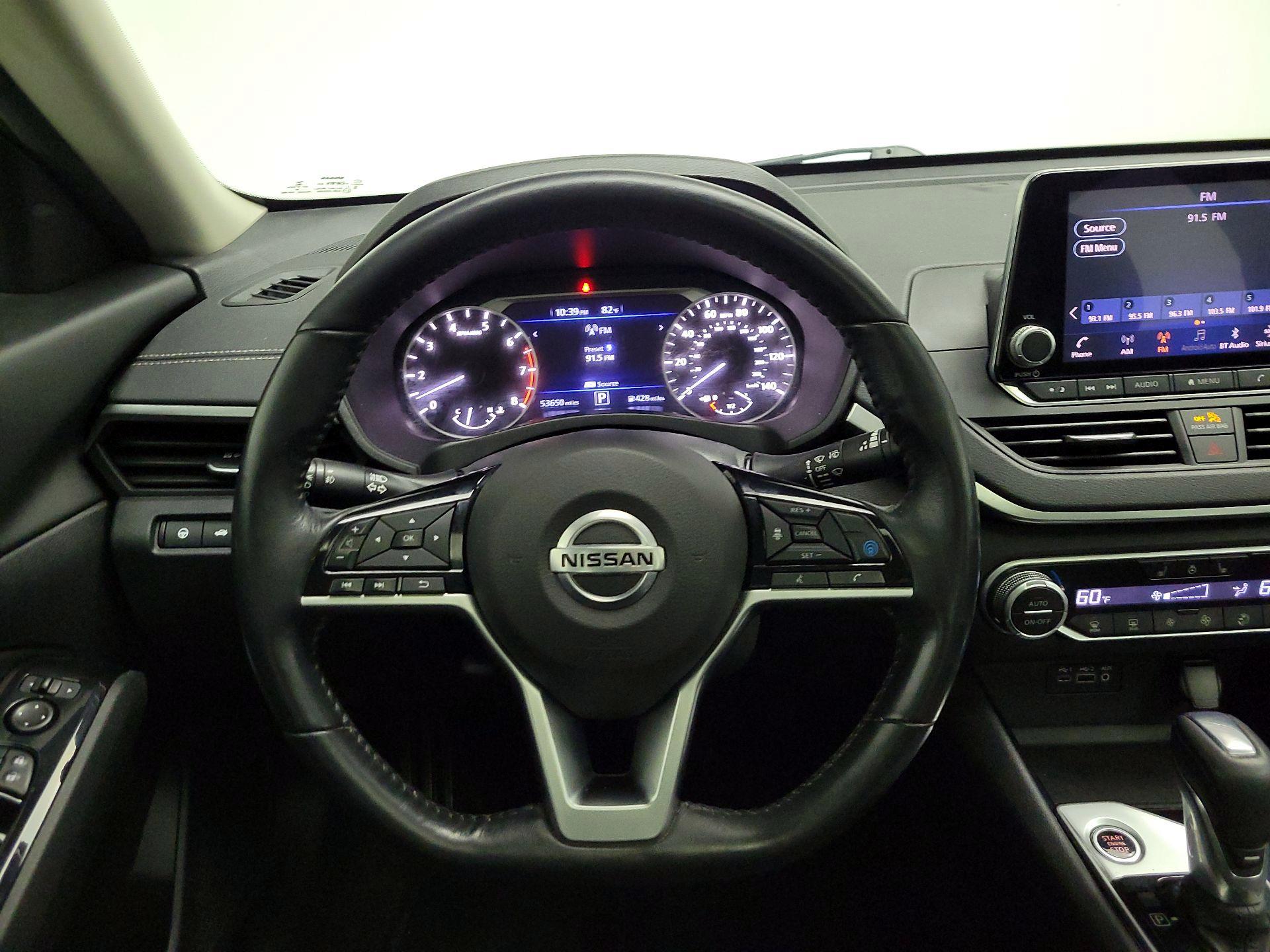 Thumbnail: 2020 Nissan Altima - 10
