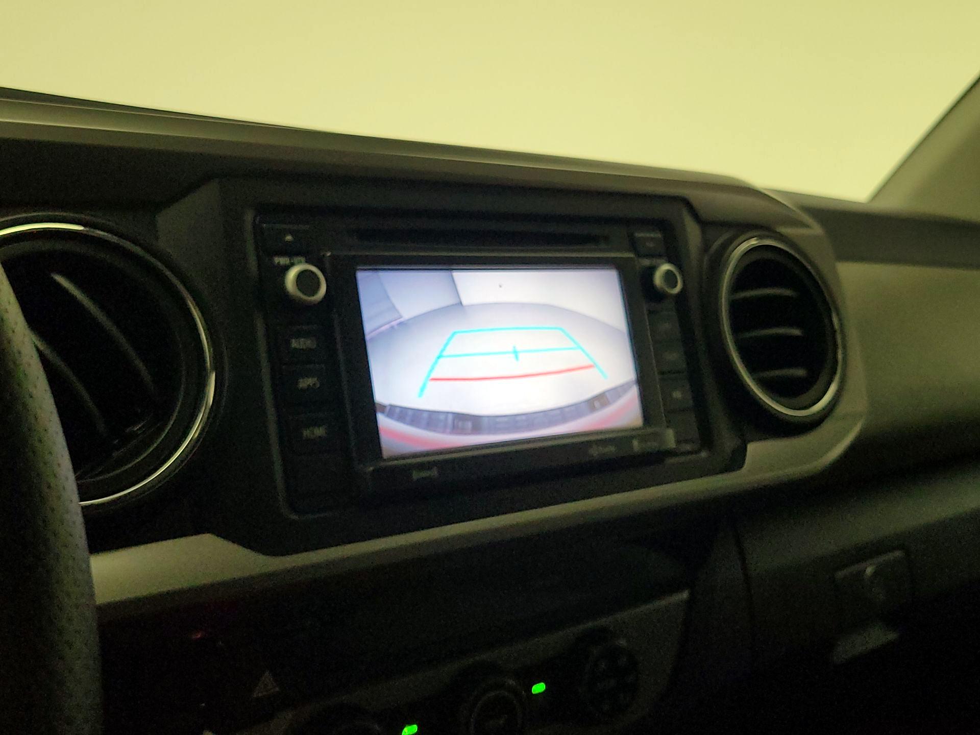 Thumbnail: 2018 Toyota Tacoma - 14