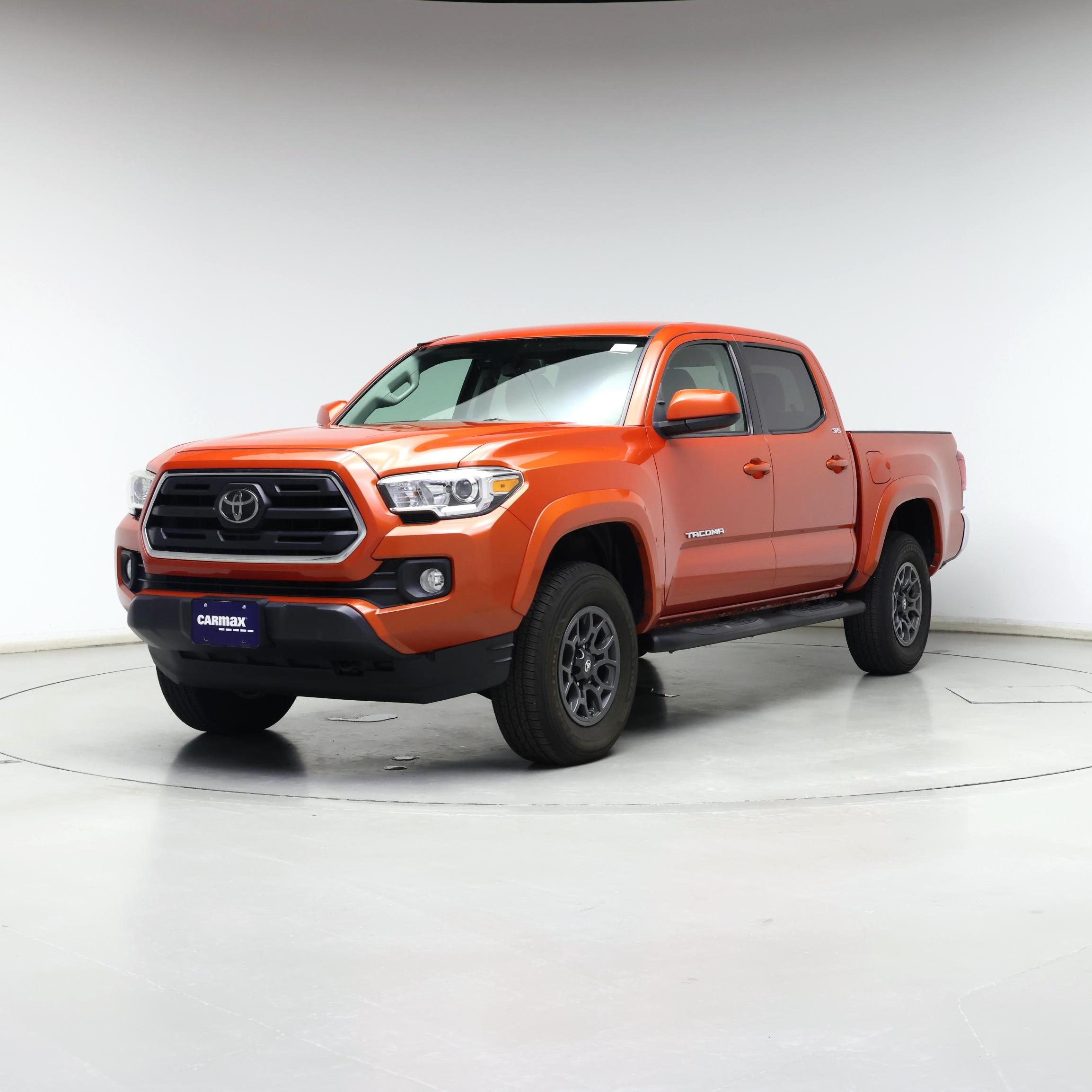 Thumbnail: 2018 Toyota Tacoma - 4