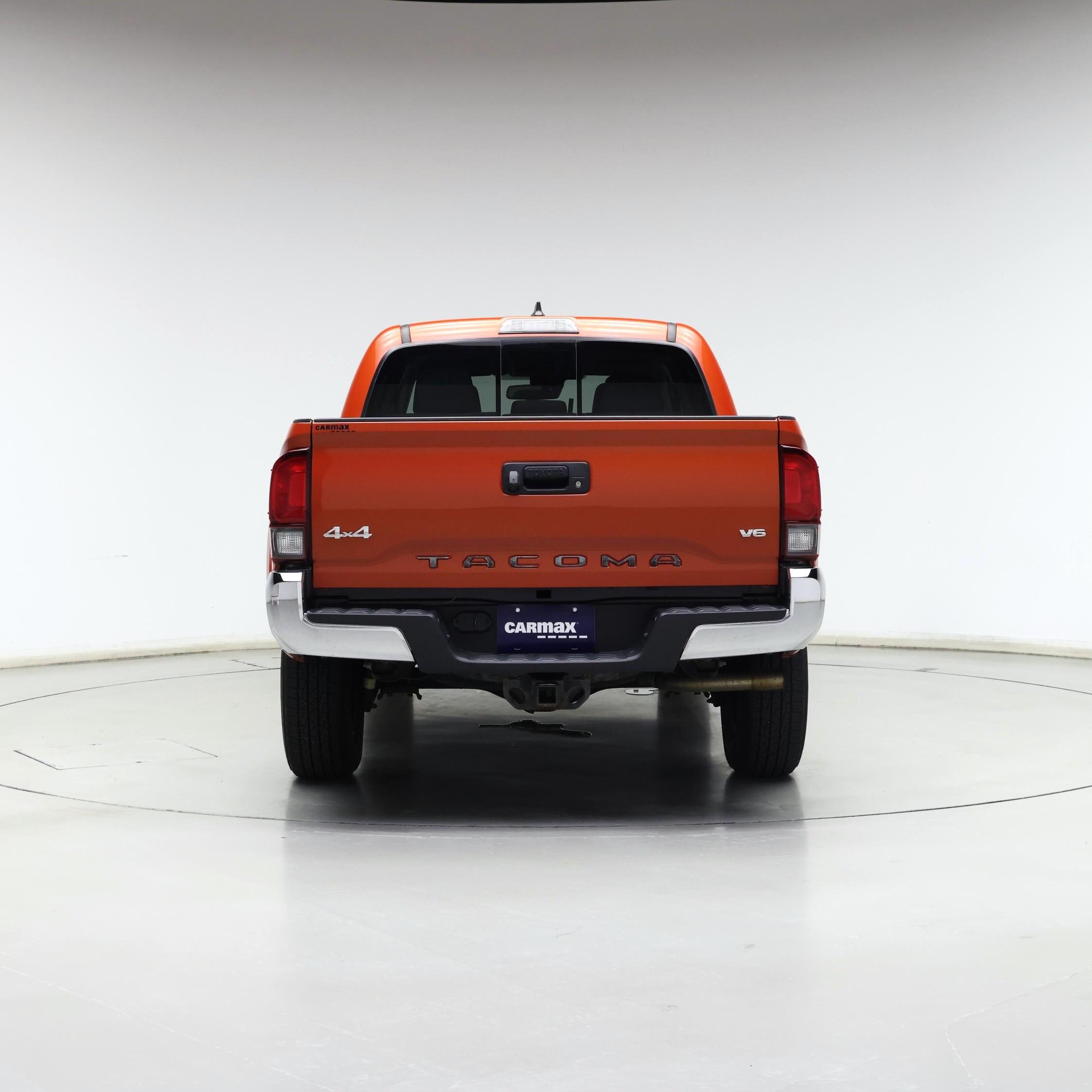 Thumbnail: 2018 Toyota Tacoma - 6
