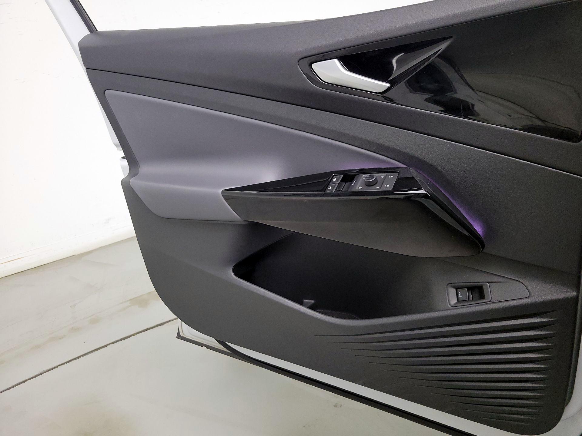Thumbnail: 2021 Volkswagen ID.4 - 12