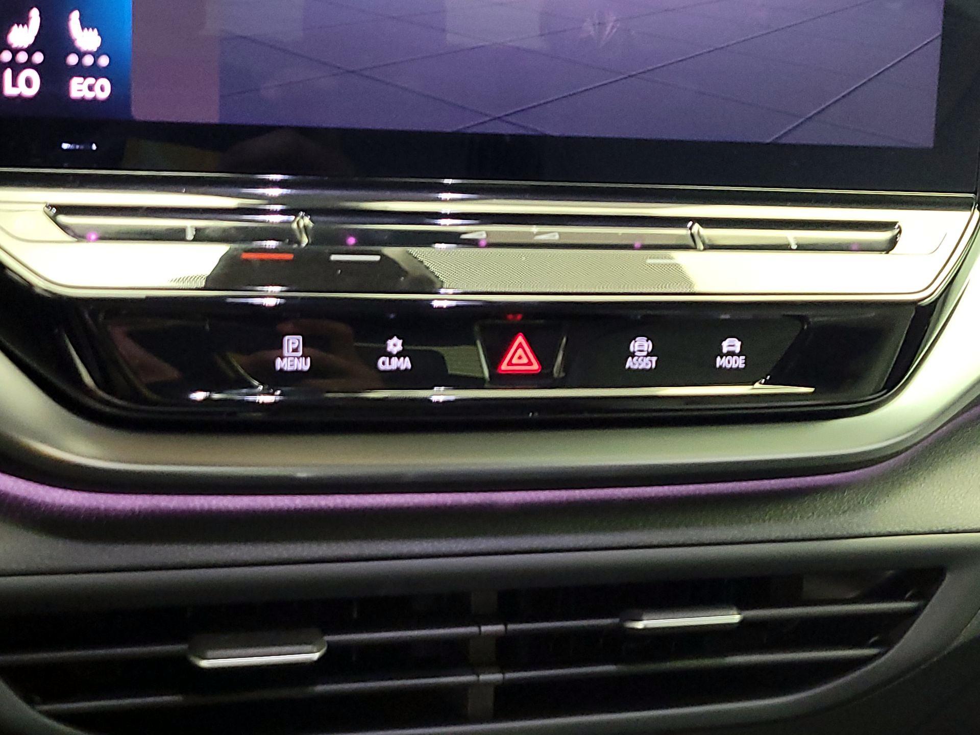 Thumbnail: 2021 Volkswagen ID.4 - 16