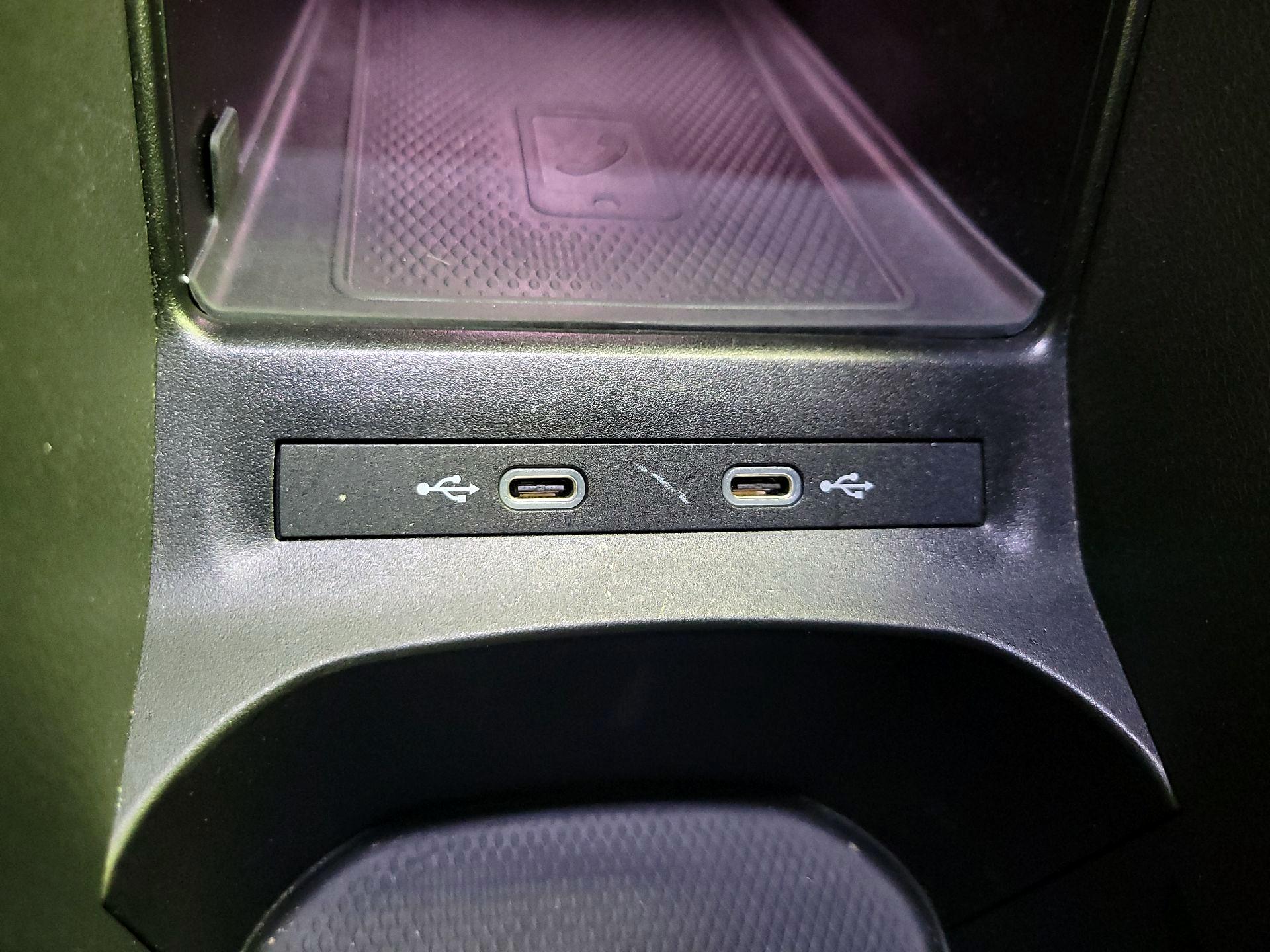 Thumbnail: 2021 Volkswagen ID.4 - 18
