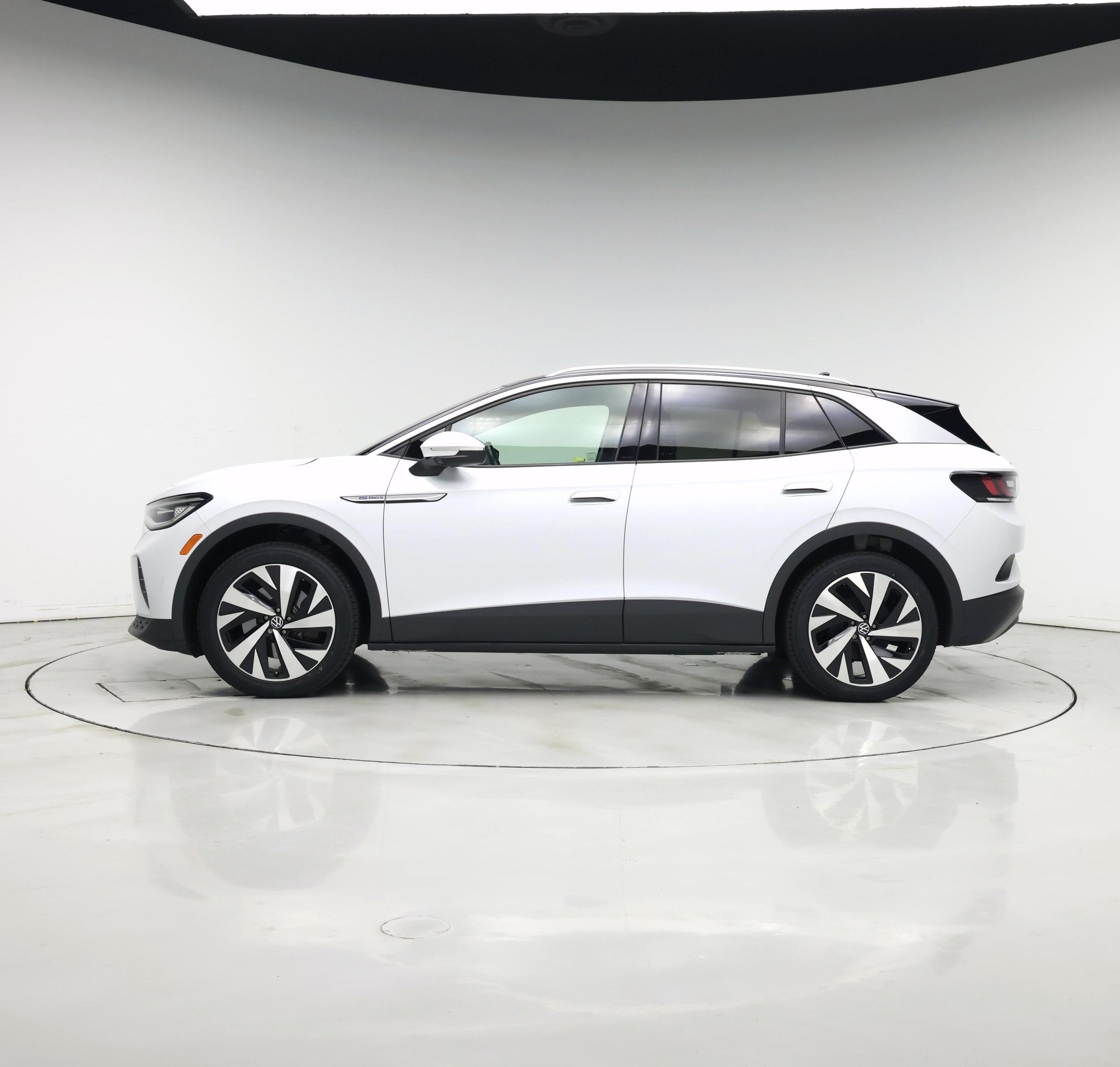 Thumbnail: 2021 Volkswagen ID.4 - 3