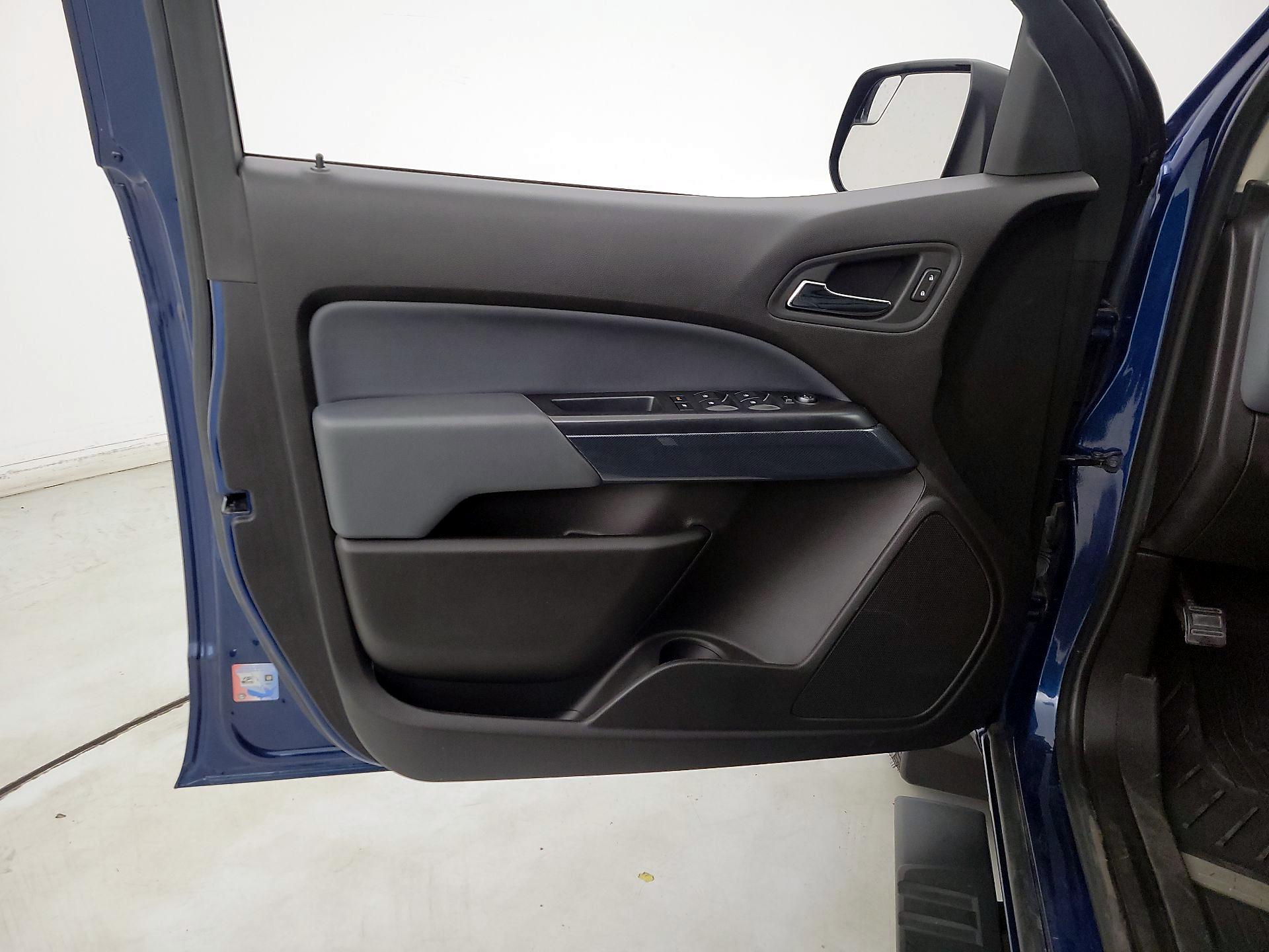 Thumbnail: 2019 Chevrolet Colorado - 12