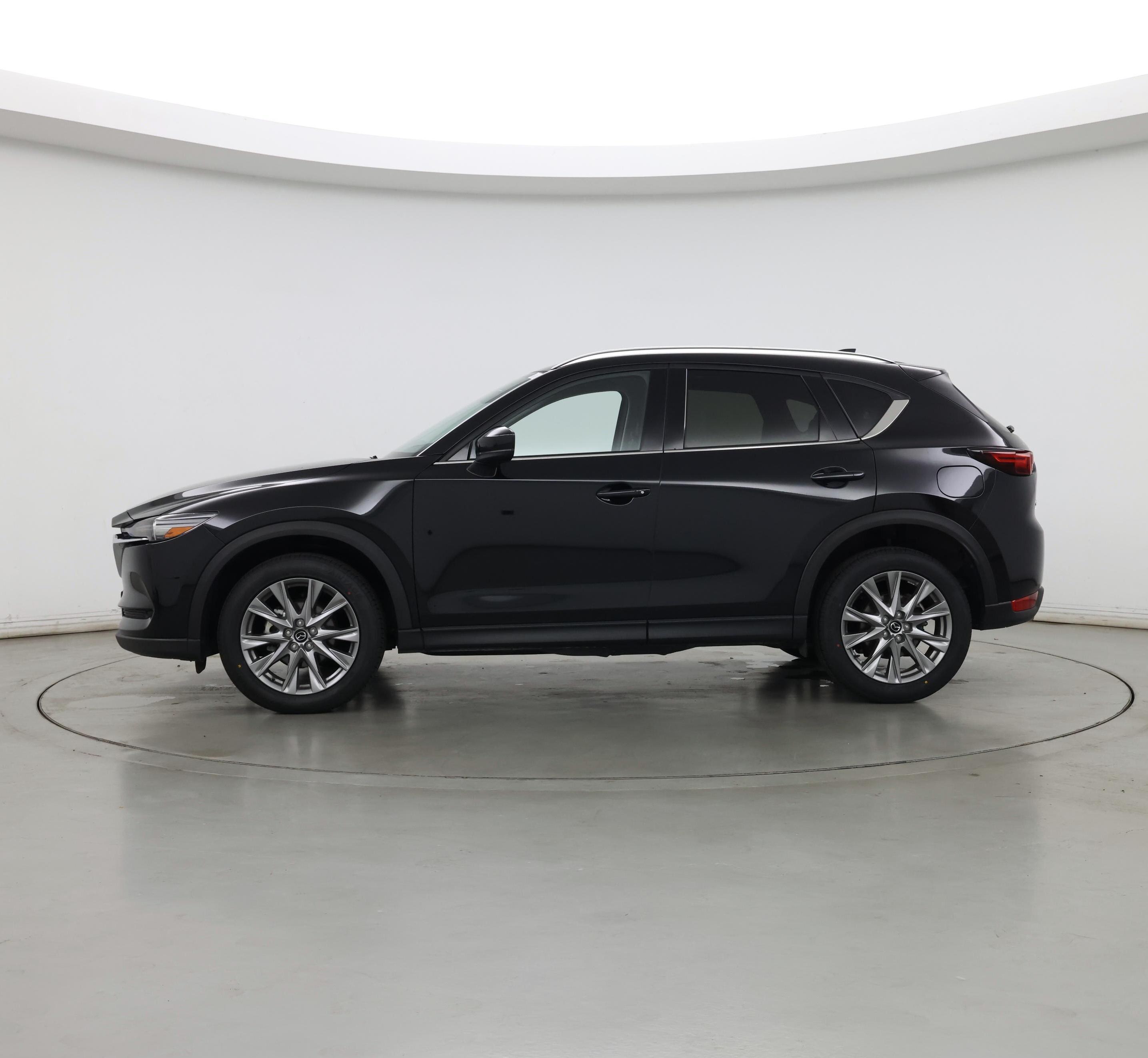 Thumbnail: 2021 Mazda CX-5 - 3