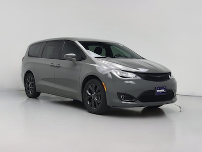 Gray 2020 Chrysler Pacifica Touring