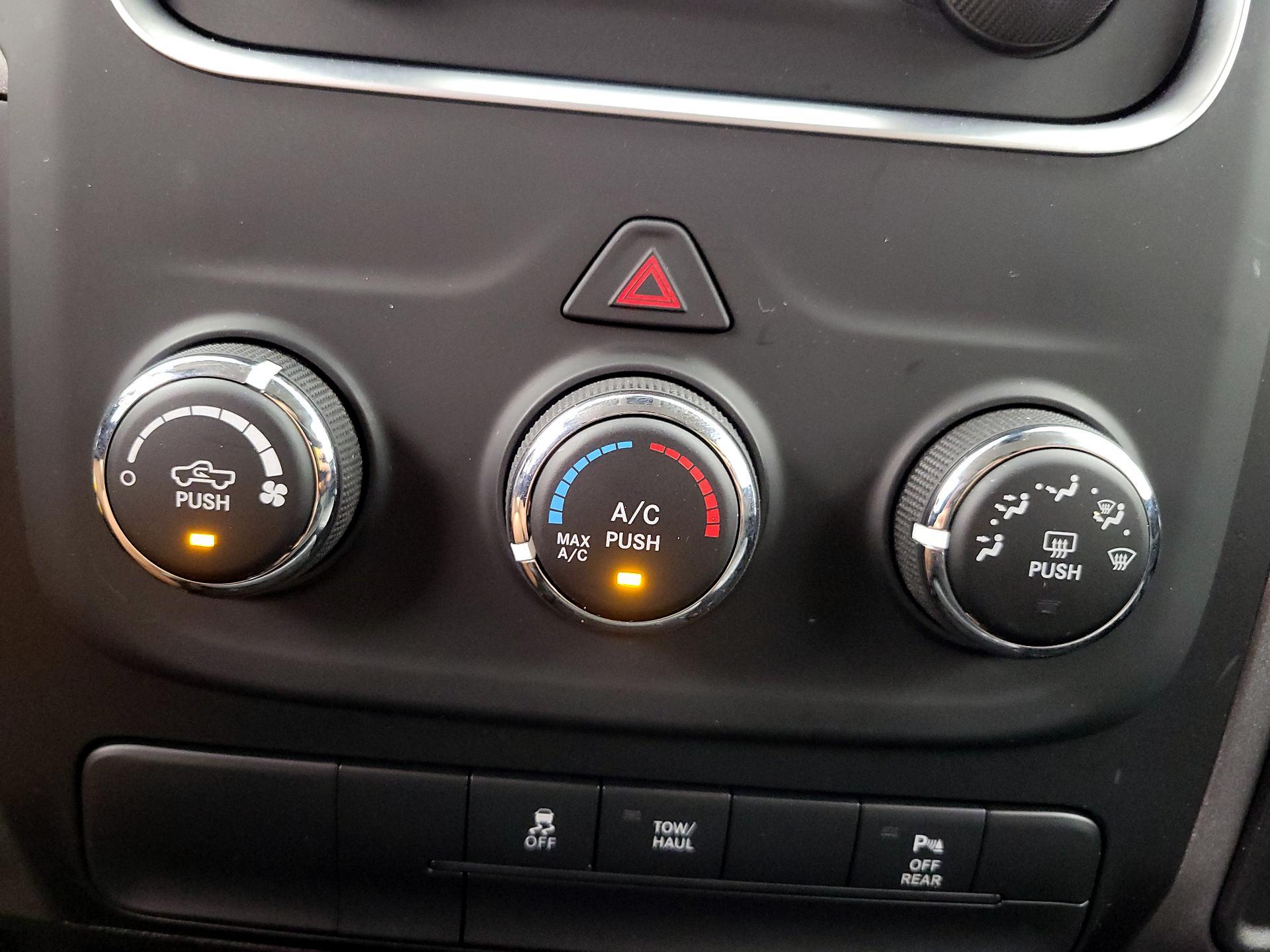 Thumbnail: 2023 RAM 1500 Classic - 16