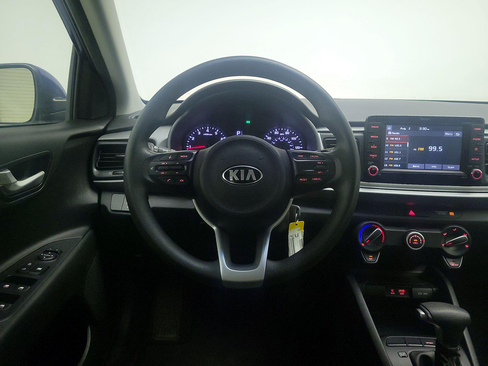 Thumbnail: 2019 Kia Rio - 10