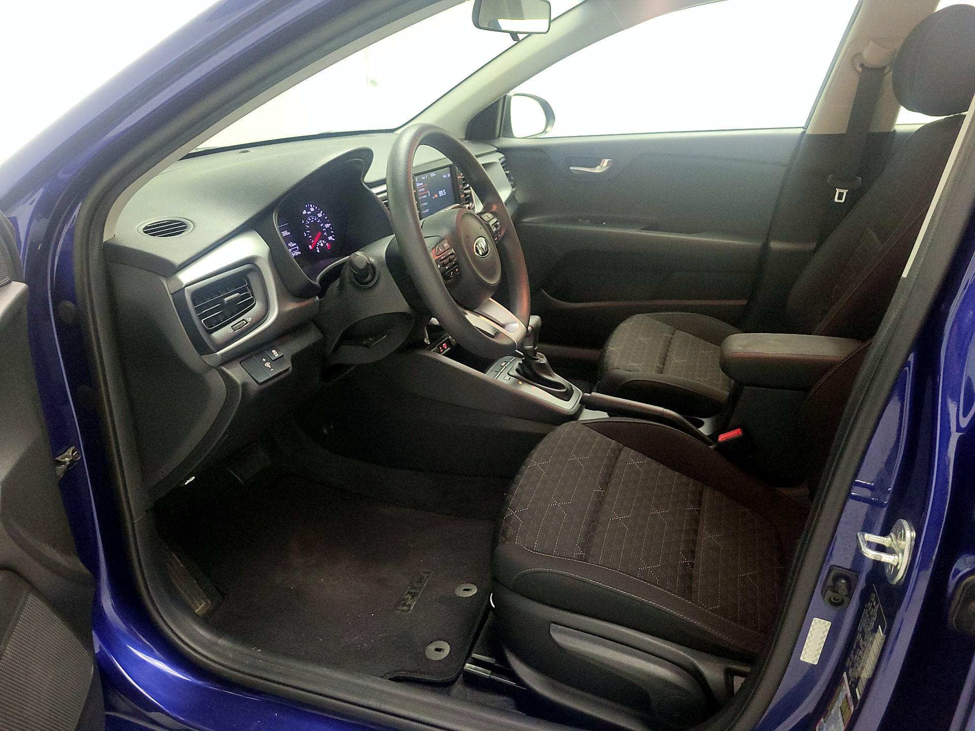 Thumbnail: 2019 Kia Rio - 11