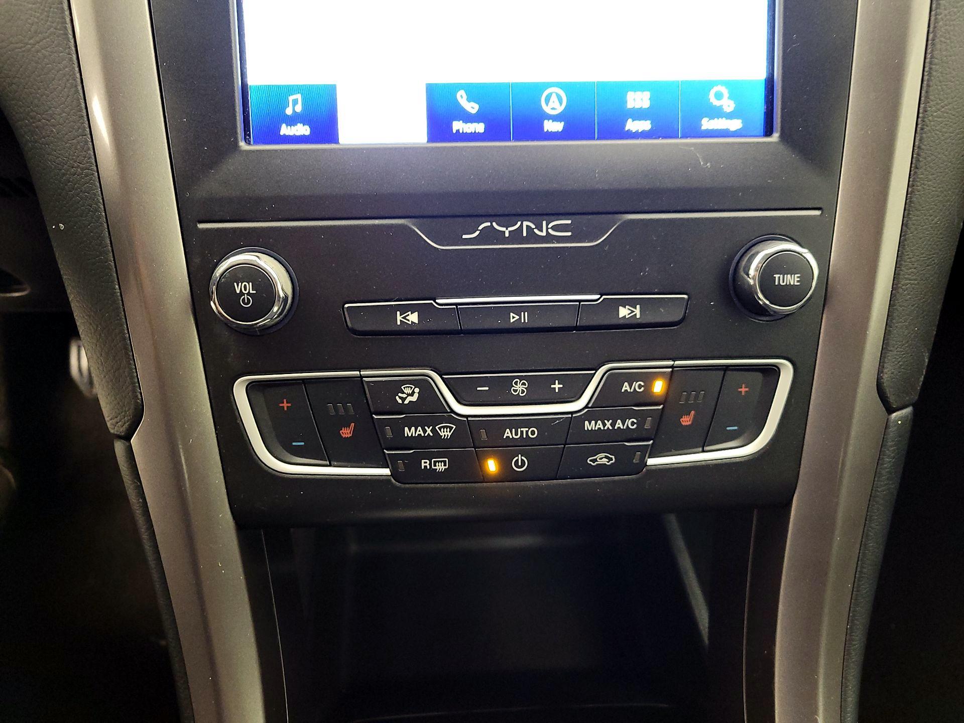 Thumbnail: 2020 Ford Fusion - 15