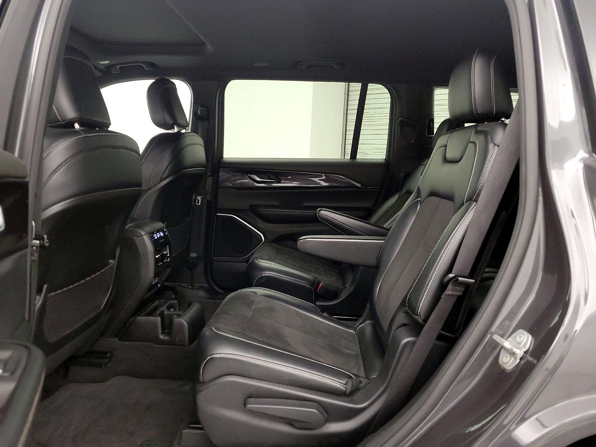 Thumbnail: 2021 Jeep Grand Cherokee L - 20