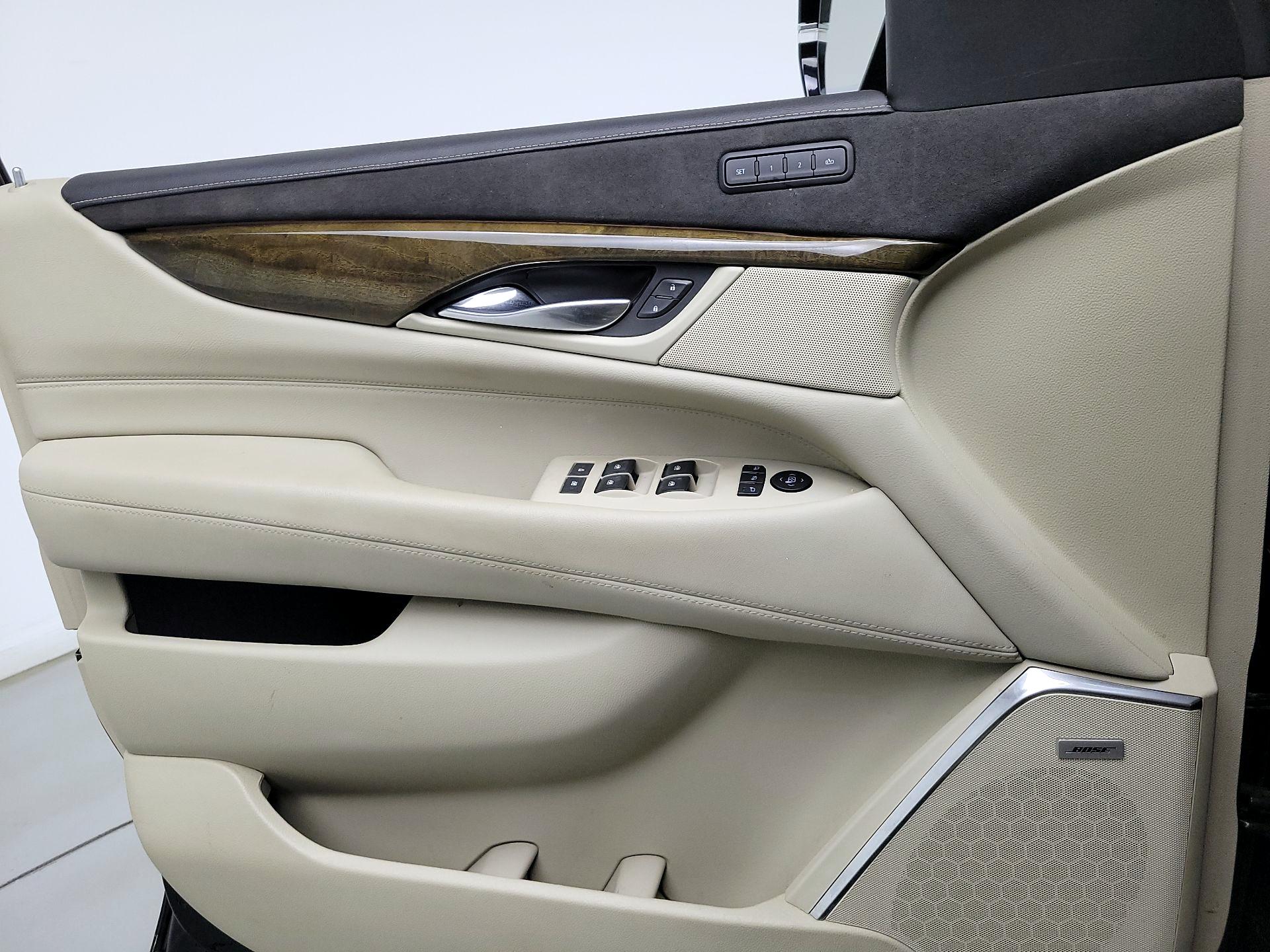 Thumbnail: 2019 Cadillac Escalade - 12