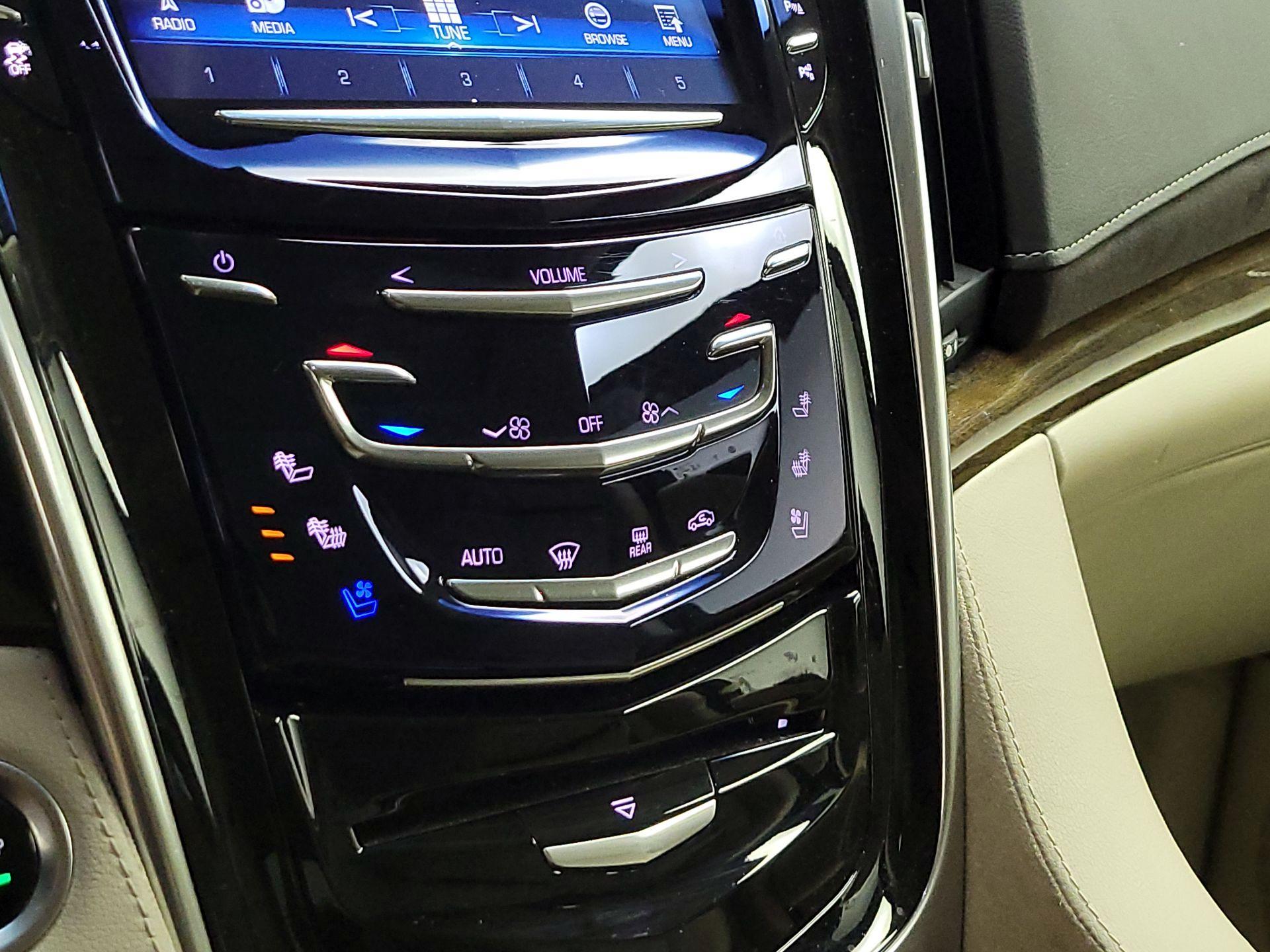 Thumbnail: 2019 Cadillac Escalade - 16