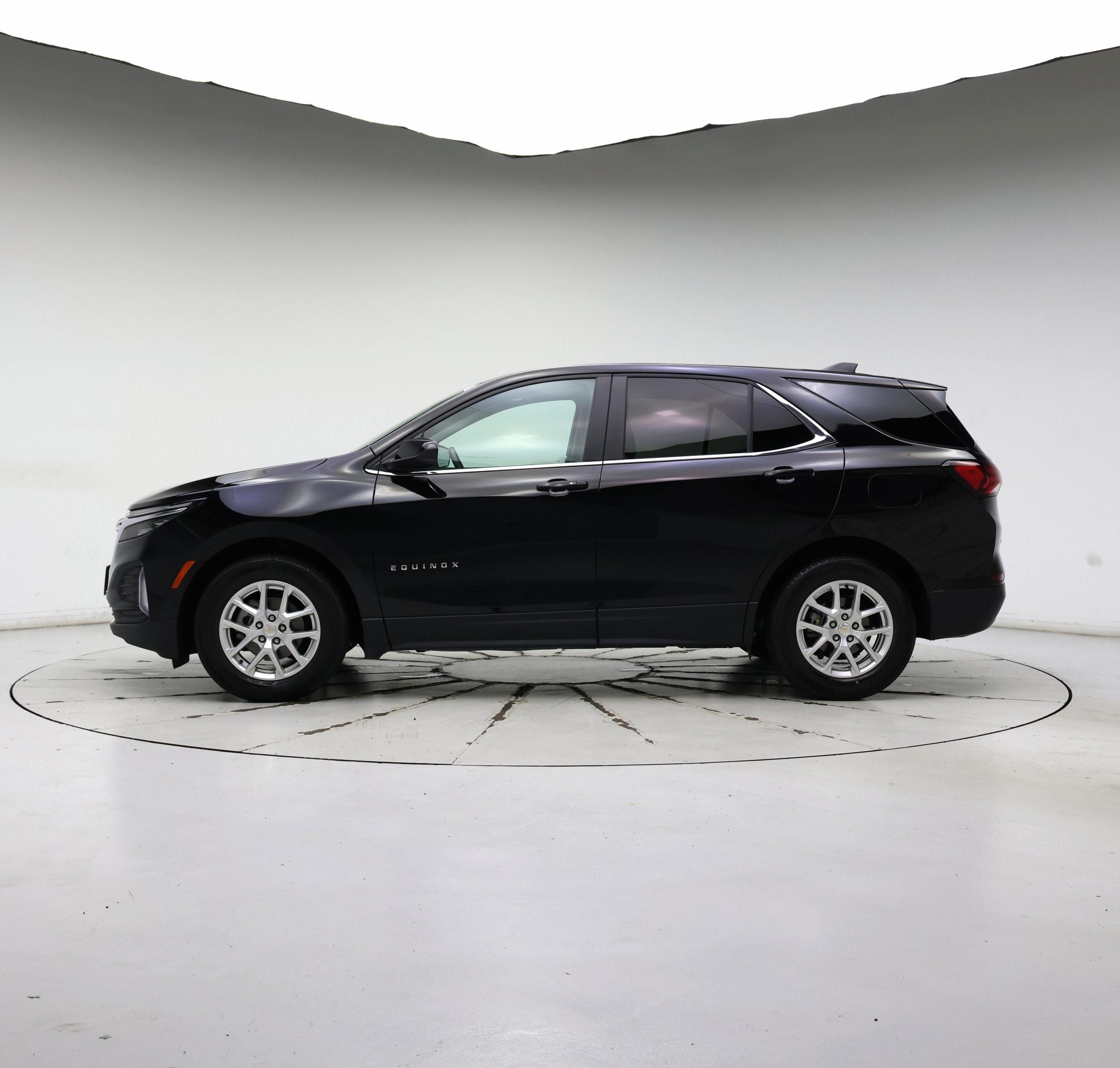 Thumbnail: 2022 Chevrolet Equinox - 3