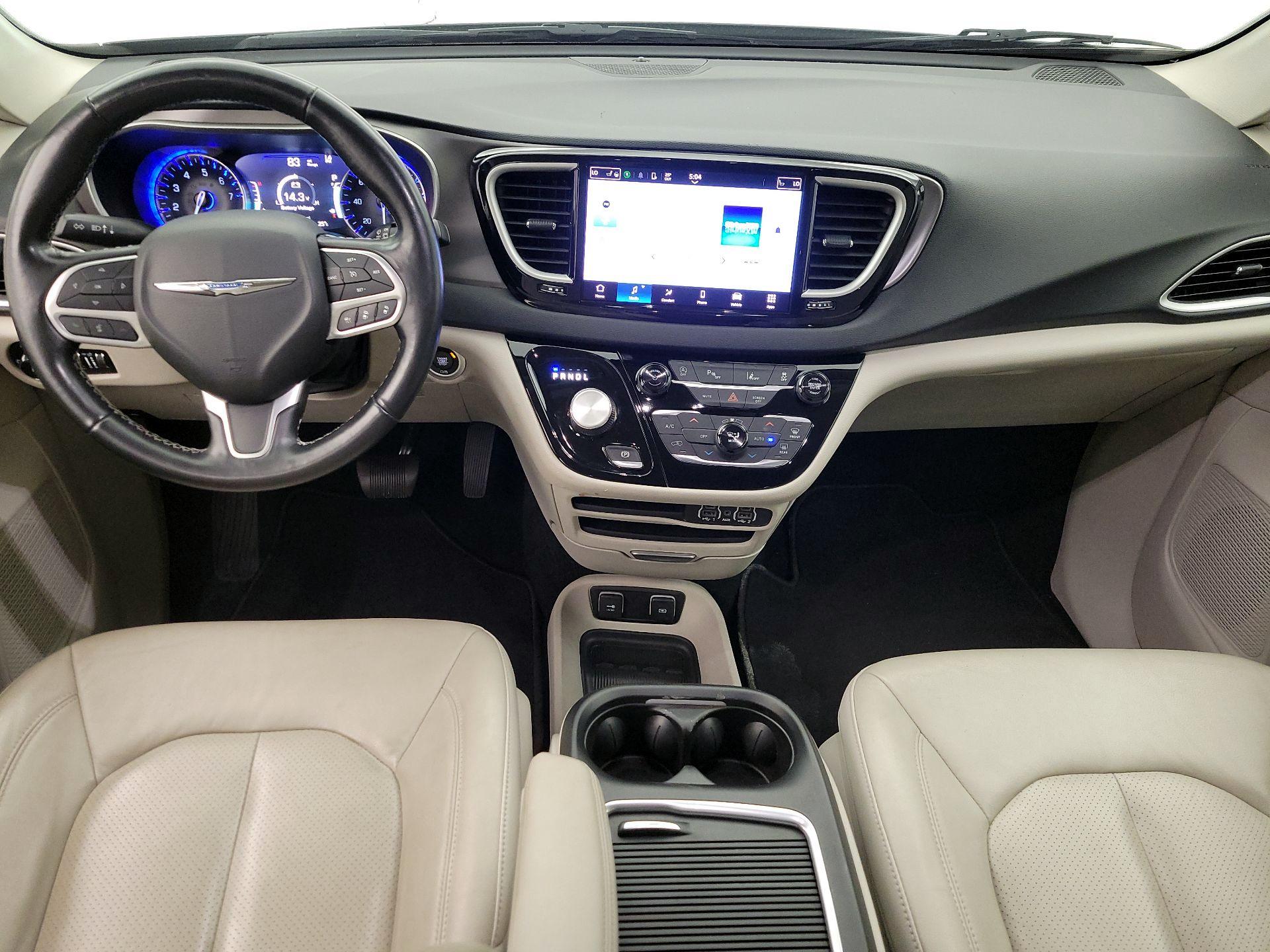 Thumbnail: 2021 Chrysler Pacifica - 9