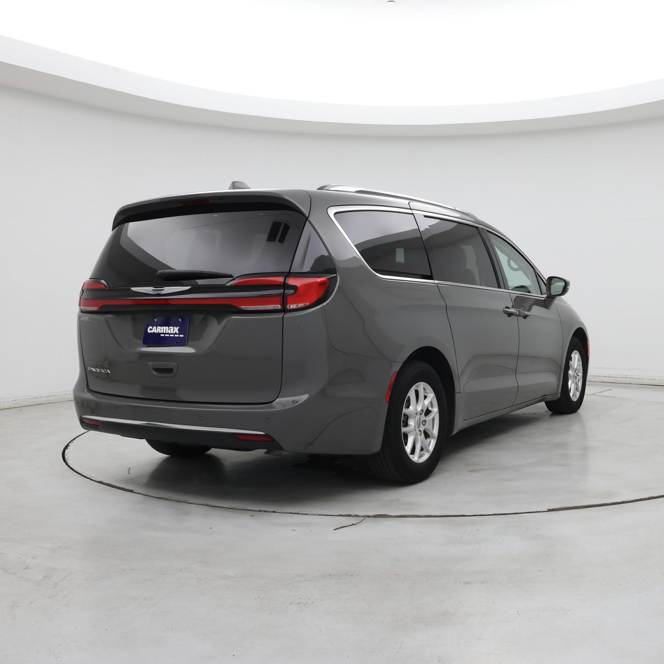 Thumbnail: 2021 Chrysler Pacifica - 8