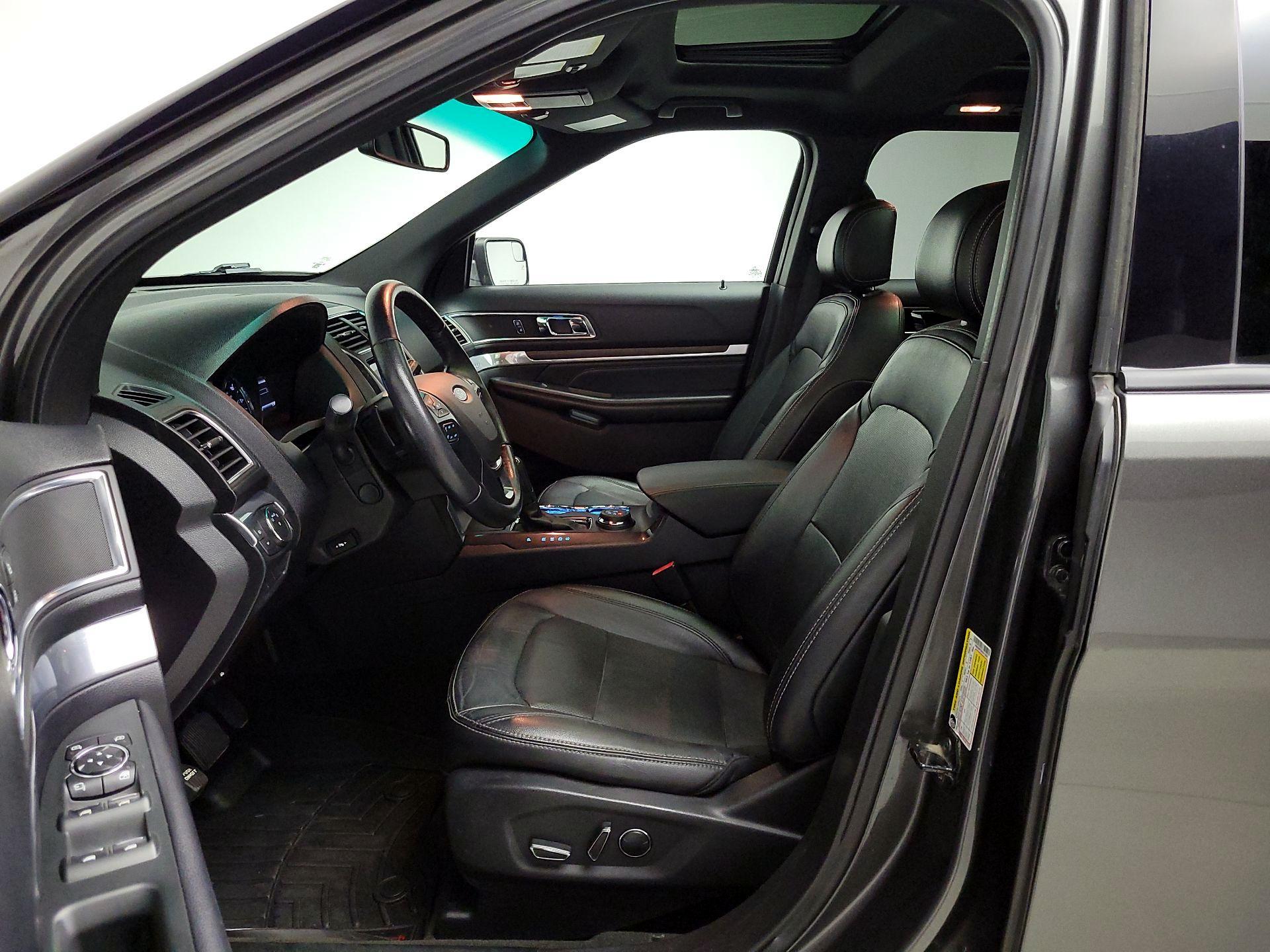 Thumbnail: 2016 Ford Explorer - 11