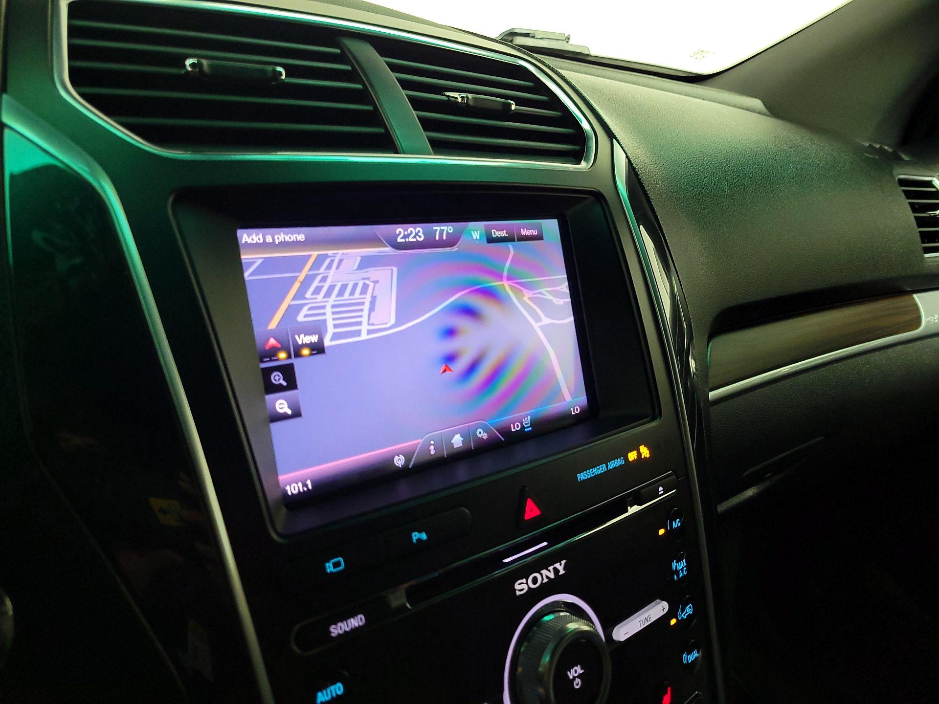 Thumbnail: 2016 Ford Explorer - 14