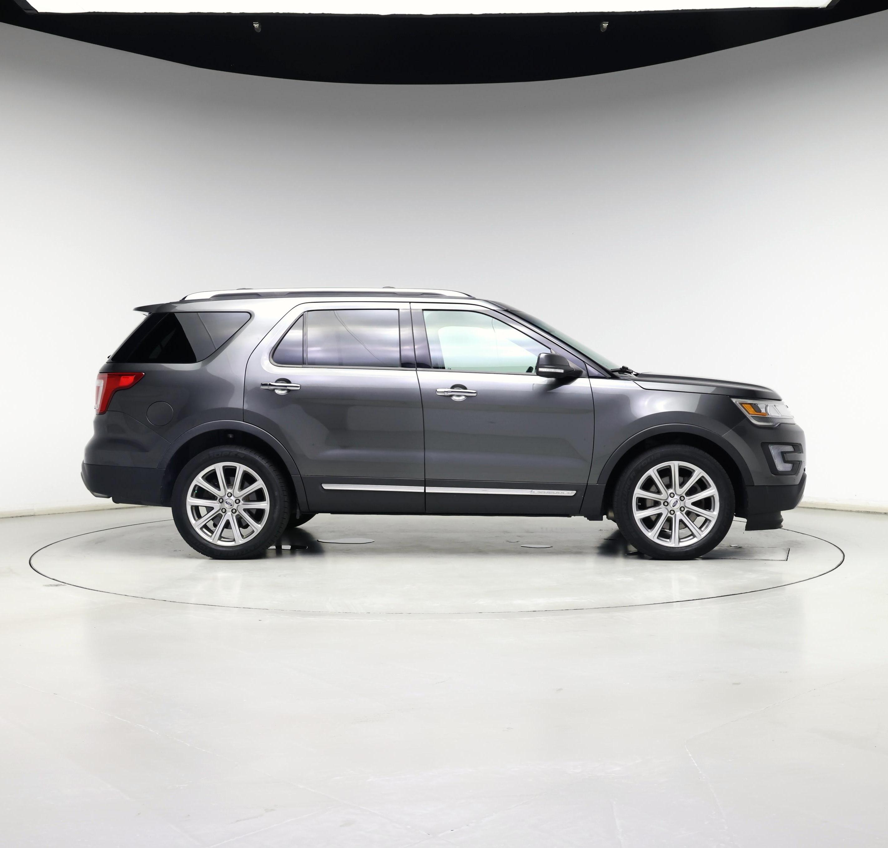 Thumbnail: 2016 Ford Explorer - 7