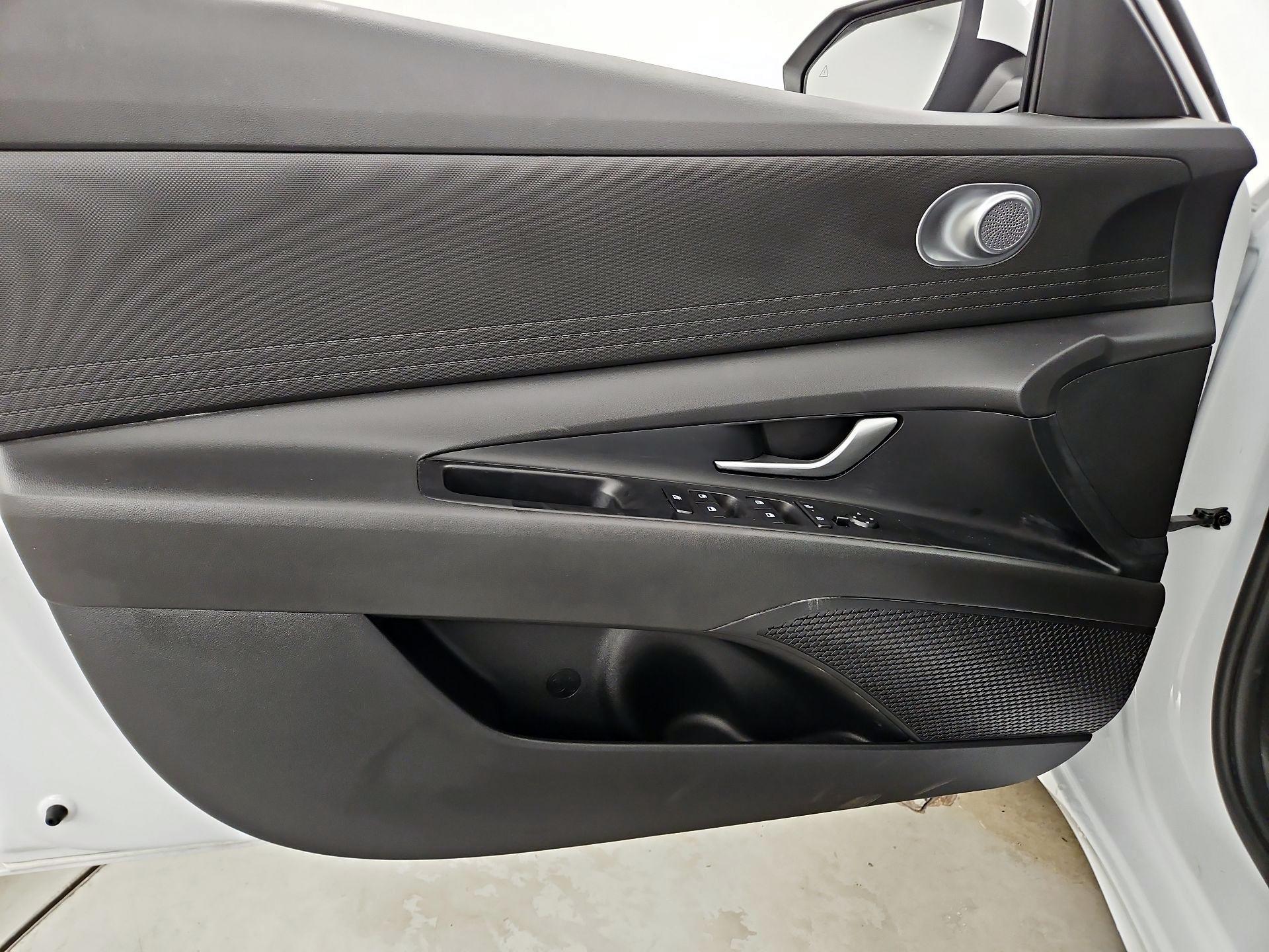 Thumbnail: 2024 Hyundai Elantra - 12