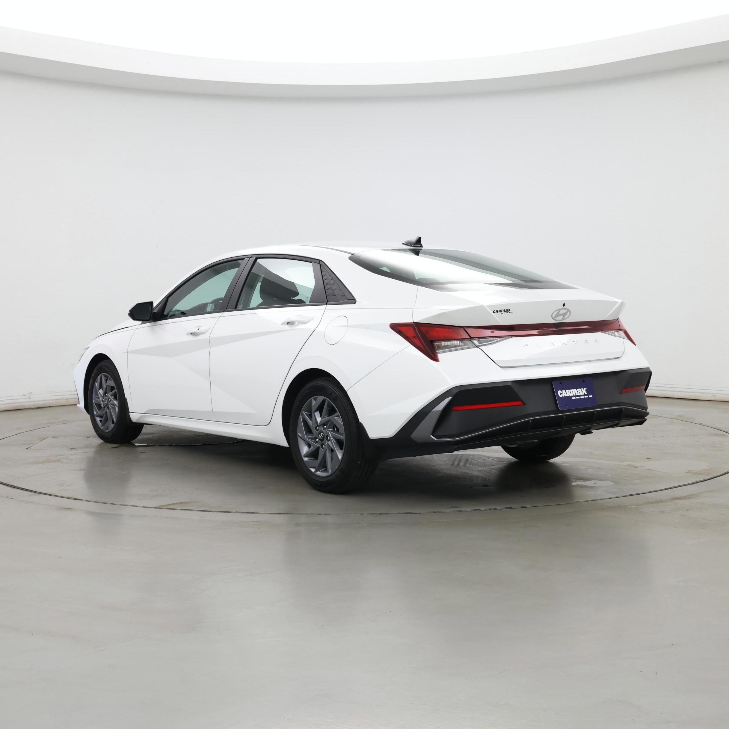Thumbnail: 2024 Hyundai Elantra - 2