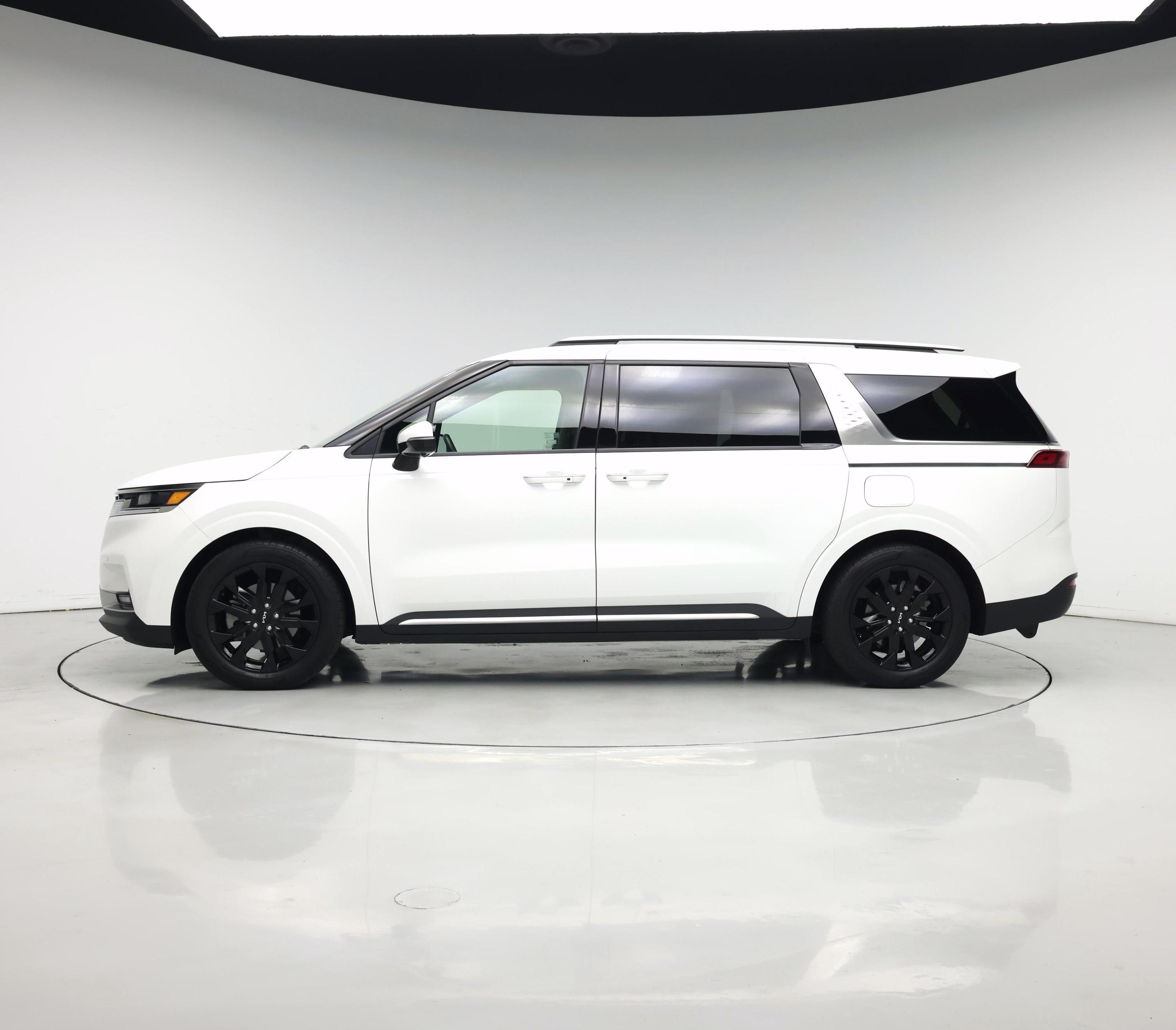 Thumbnail: 2024 Kia Carnival - 3