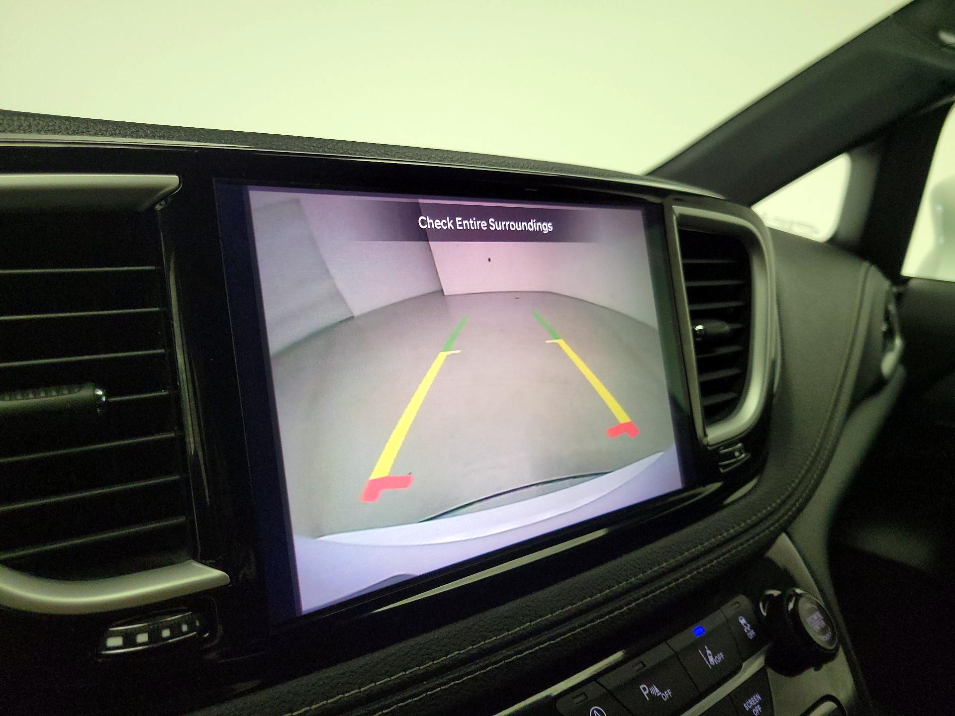 Thumbnail: 2021 Chrysler Pacifica - 14