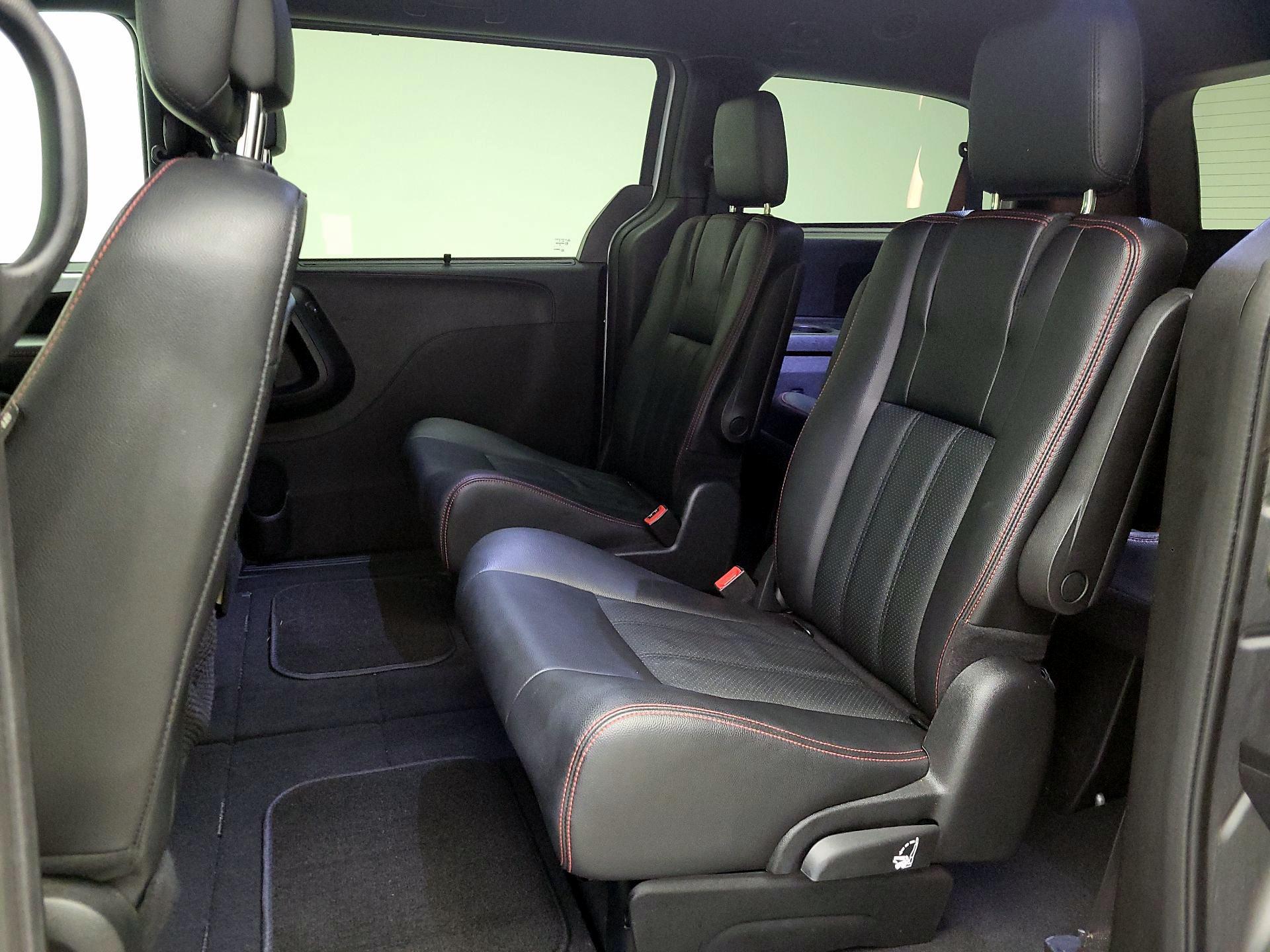Thumbnail: 2019 Dodge Grand Caravan - 17