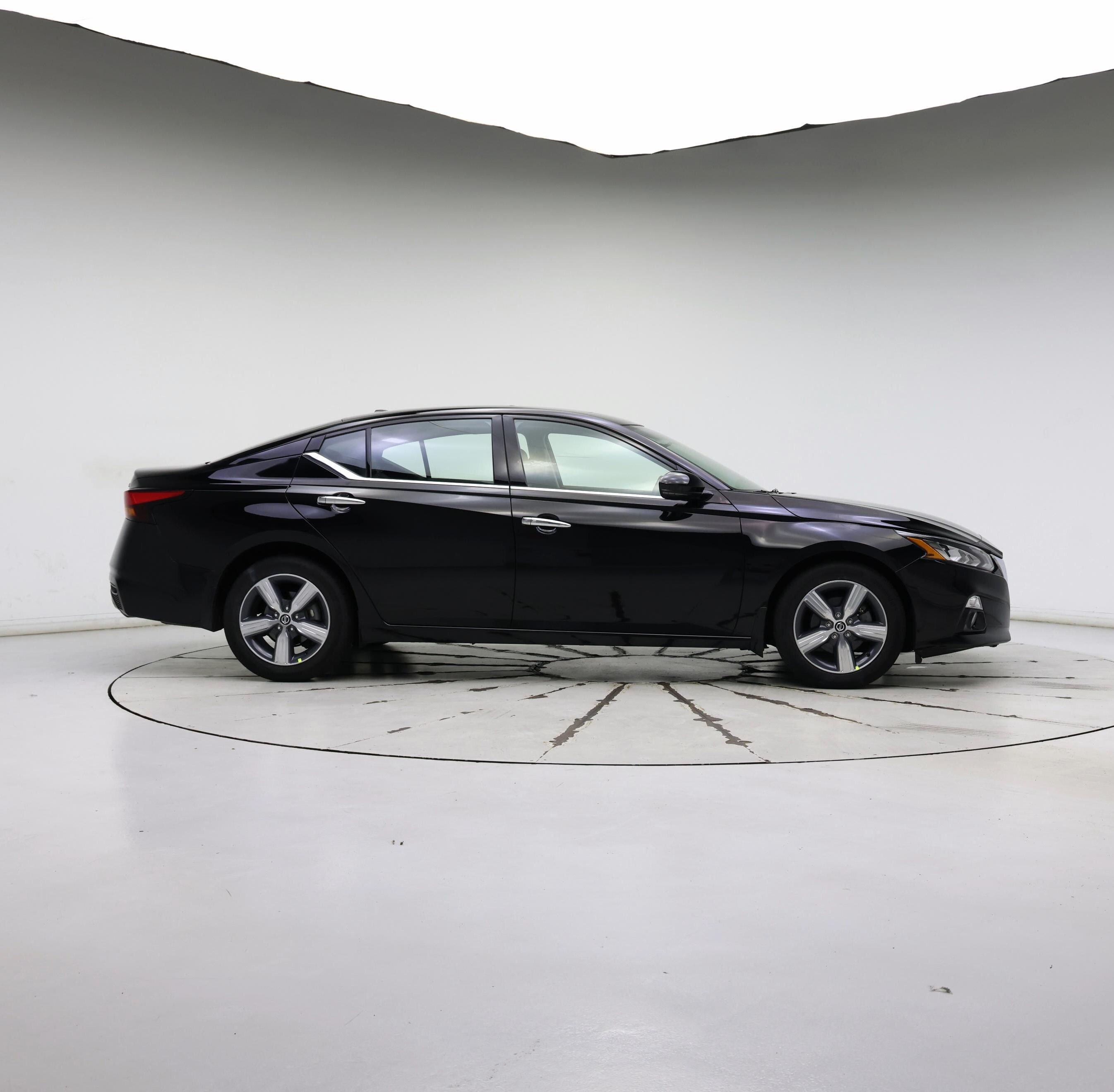 Thumbnail: 2021 Nissan Altima - 7