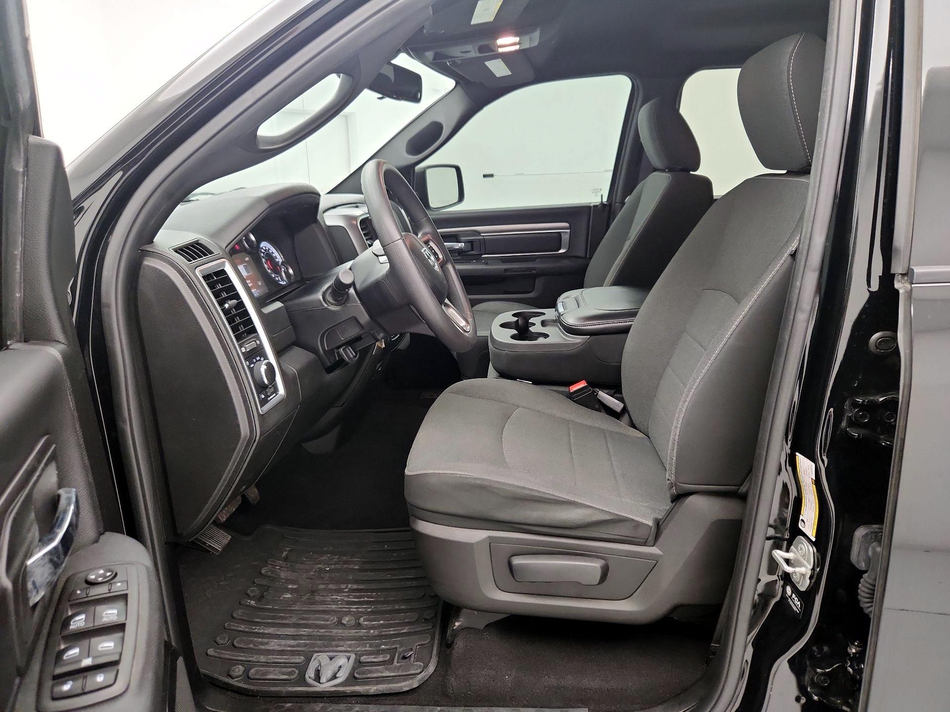 Thumbnail: 2021 RAM 1500 Classic - 11